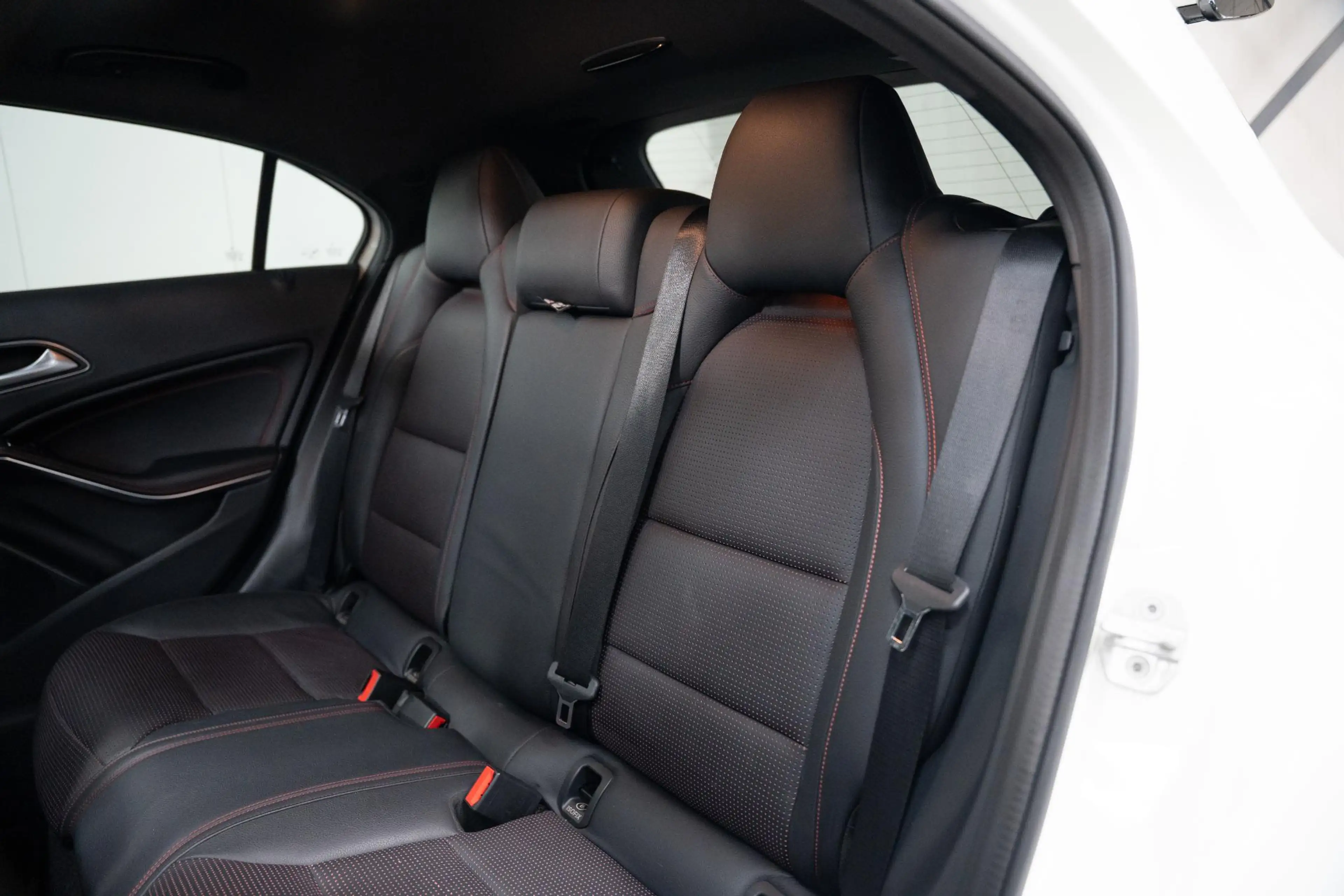 Mercedes-Benz A 45 AMG 4MATIC*381PK*FACELIFT*AERO*PANO*KUIPST*FULL — photo 26