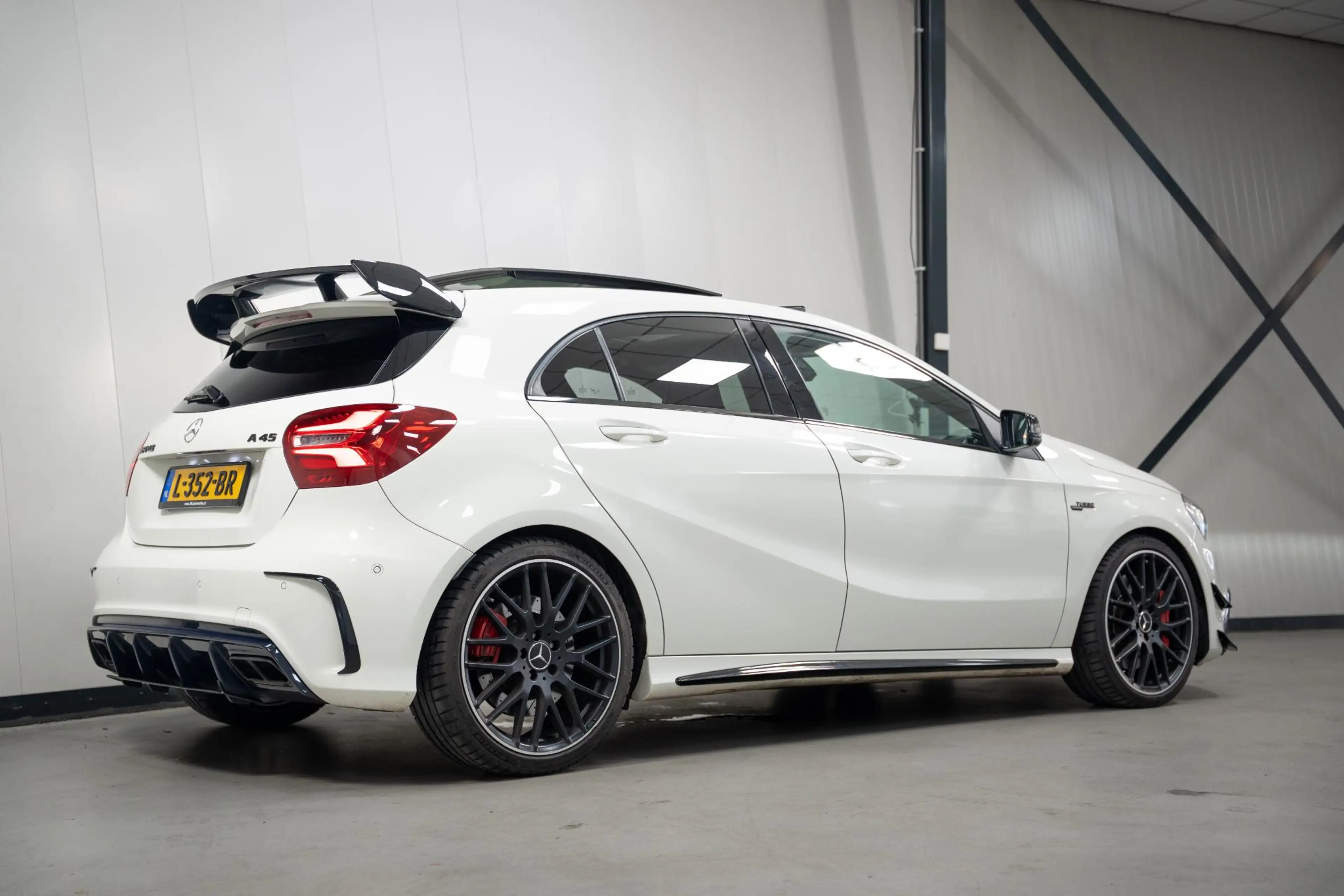 Mercedes-Benz A 45 AMG 4MATIC*381PK*FACELIFT*AERO*PANO*KUIPST*FULL — photo 28