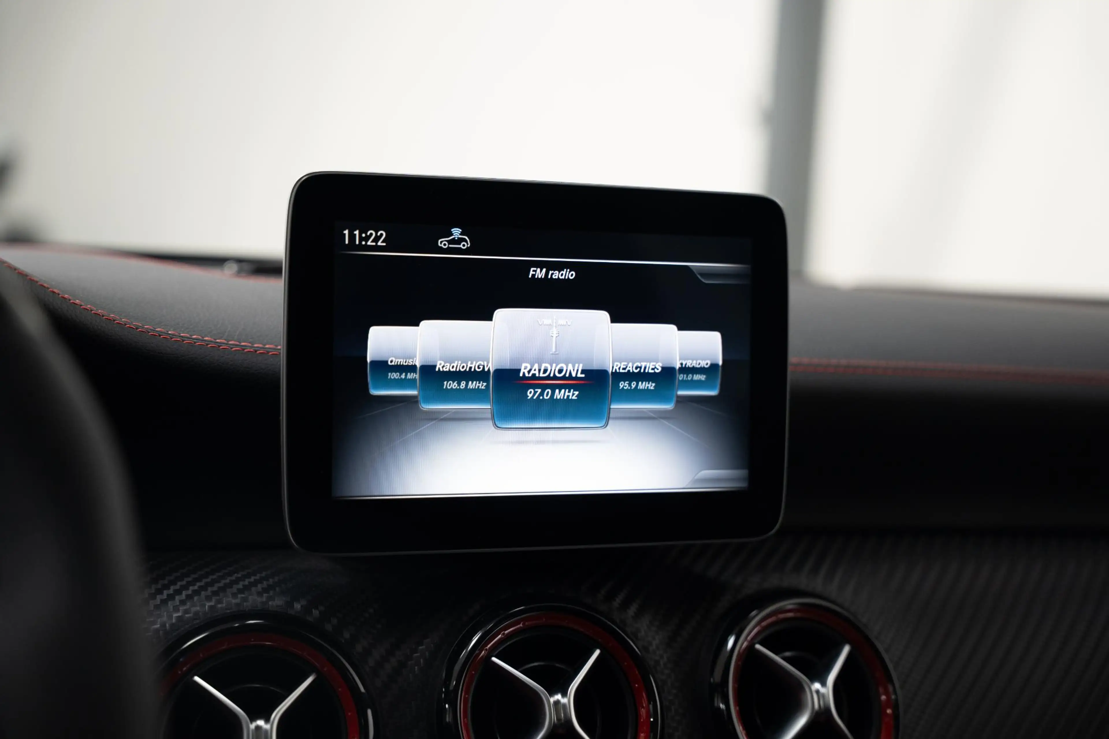 Mercedes-Benz A 45 AMG 4MATIC*381PK*FACELIFT*AERO*PANO*KUIPST*FULL — photo 46