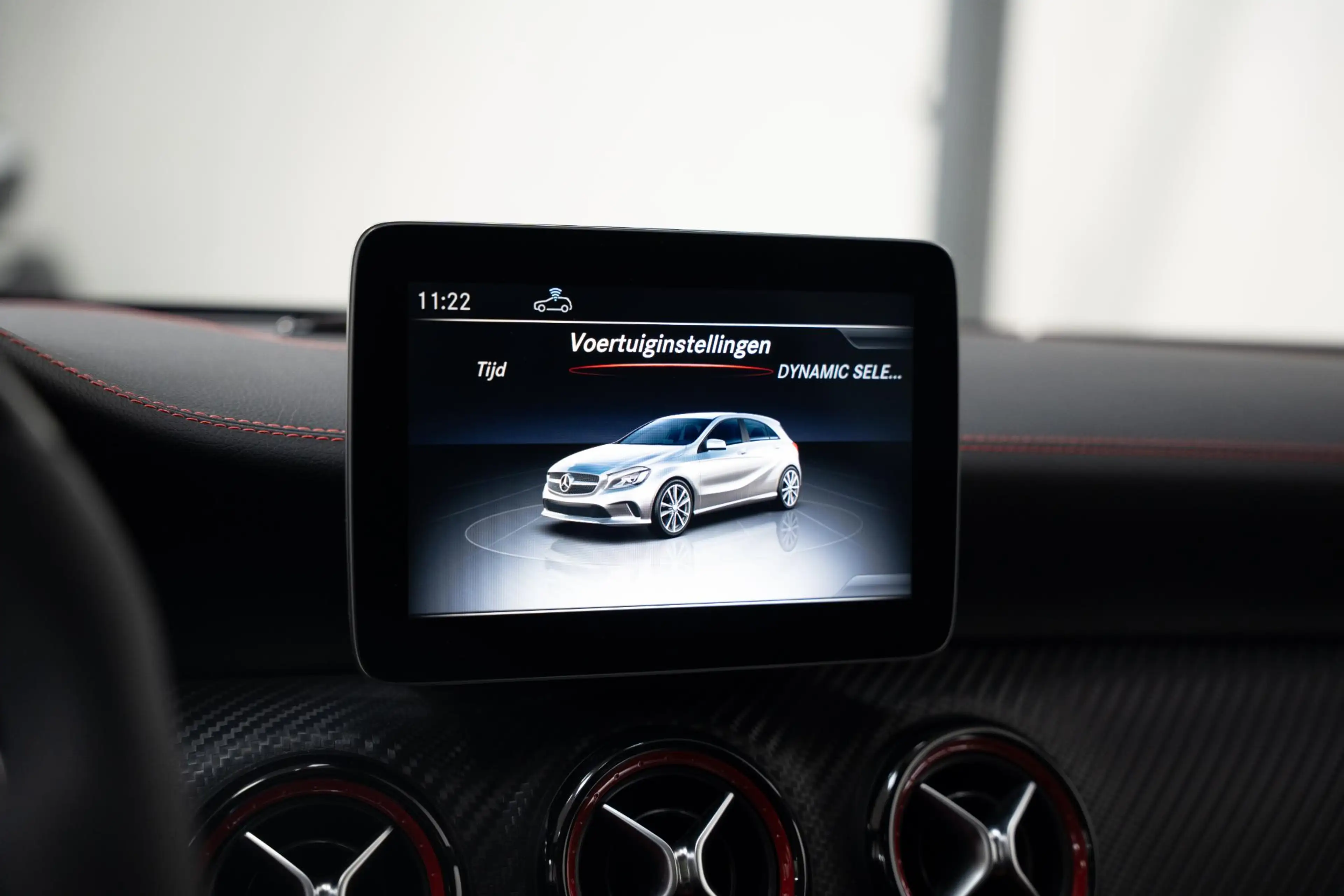 Mercedes-Benz A 45 AMG 4MATIC*381PK*FACELIFT*AERO*PANO*KUIPST*FULL — photo 45