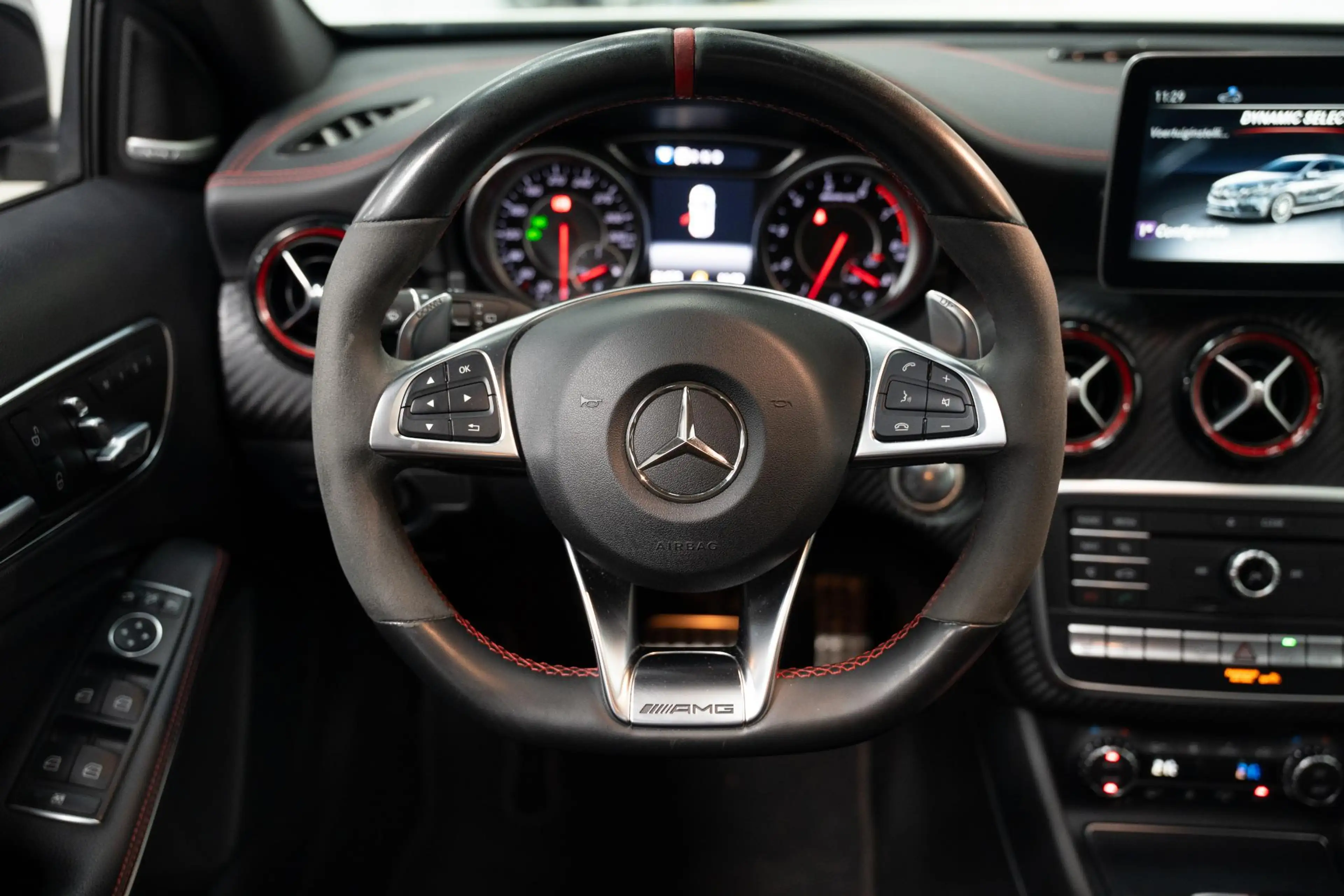 Mercedes-Benz A 45 AMG 4MATIC*381PK*FACELIFT*AERO*PANO*KUIPST*FULL — photo 30