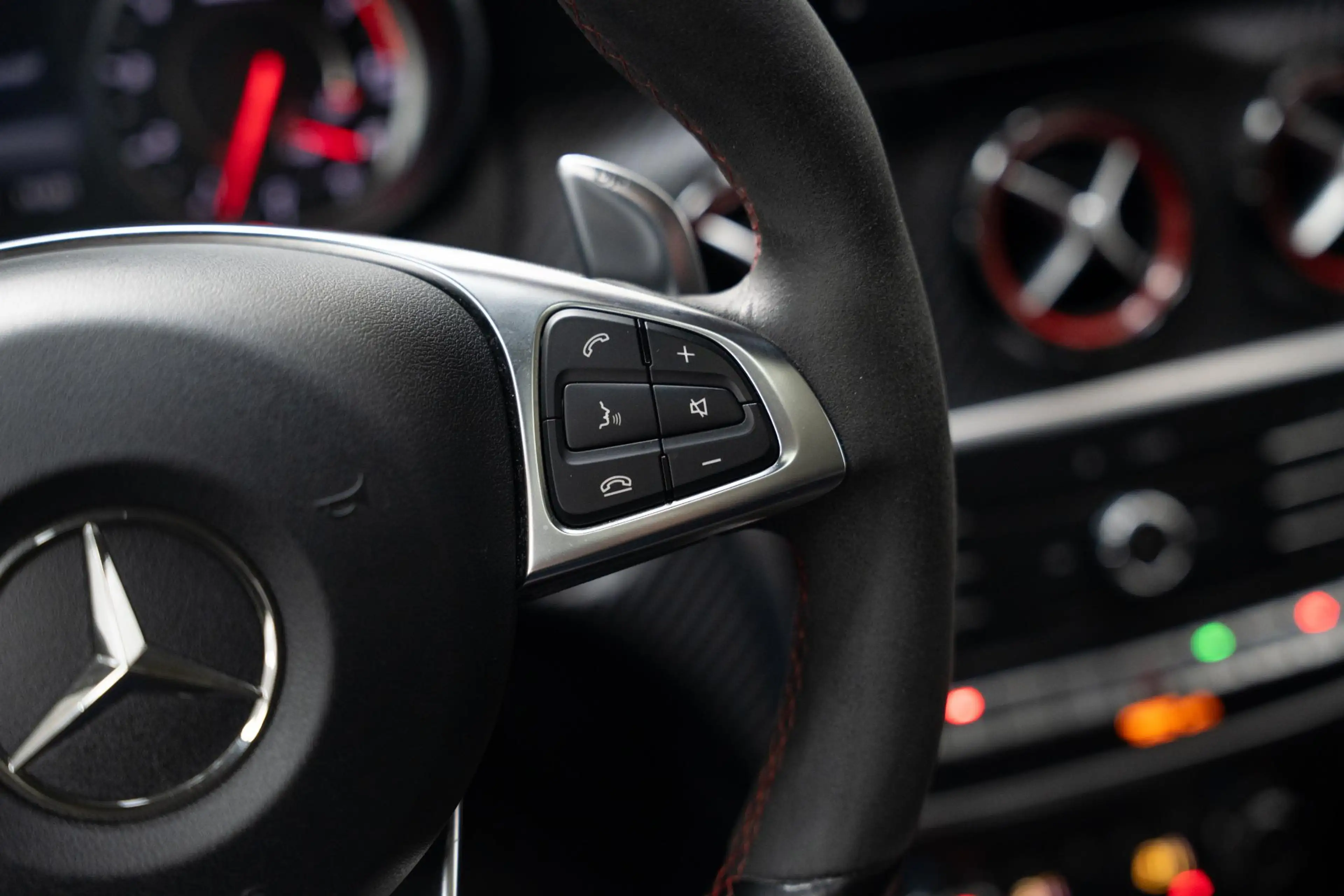 Mercedes-Benz A 45 AMG 4MATIC*381PK*FACELIFT*AERO*PANO*KUIPST*FULL — photo 35