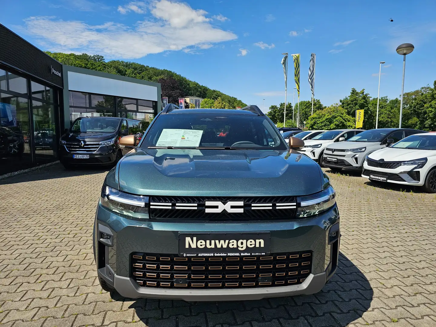 Dacia Bigster TCe 130 Extreme 4x4 Grün - 2