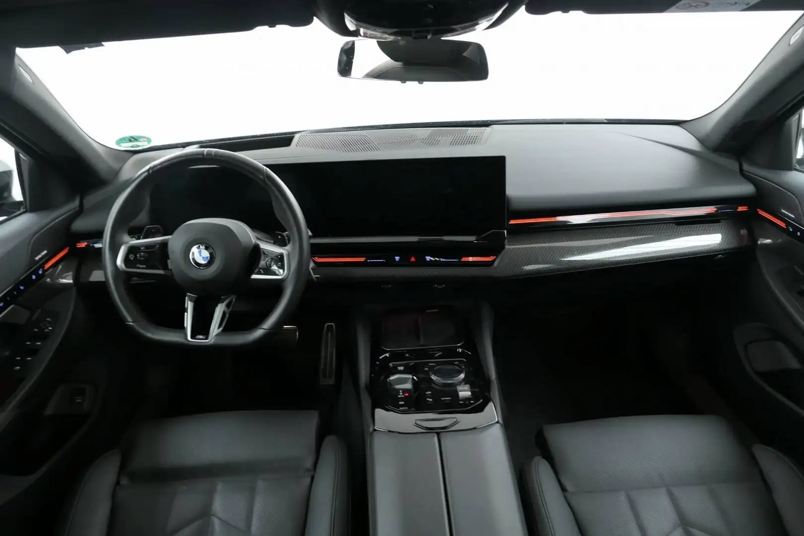 BMW 520 i M Sport PANO AHK h&k DA+ 360° AD-LED LCPro Schwarz - 2