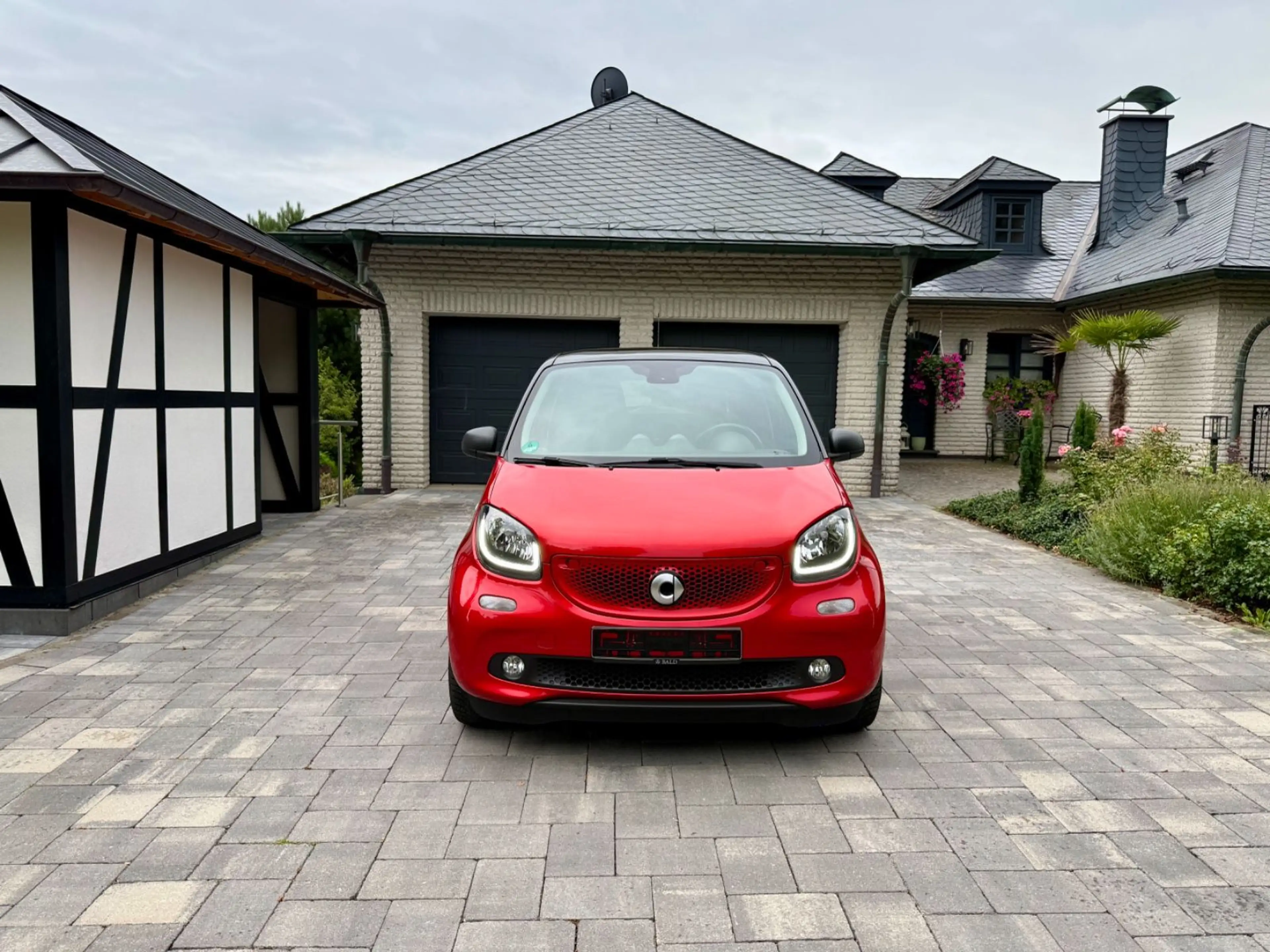 smart forFour Autom. Klima L&M Felgen Pano Sitzheizung — photo 2