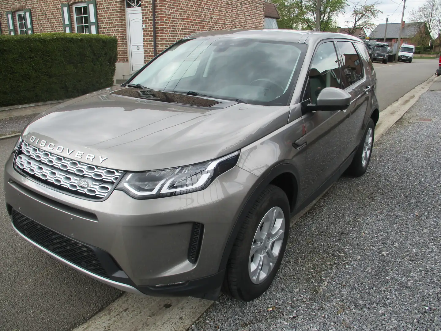 Land Rover Discovery Sport 2.0 TD4 MHEV 4WD S Grijs - 2