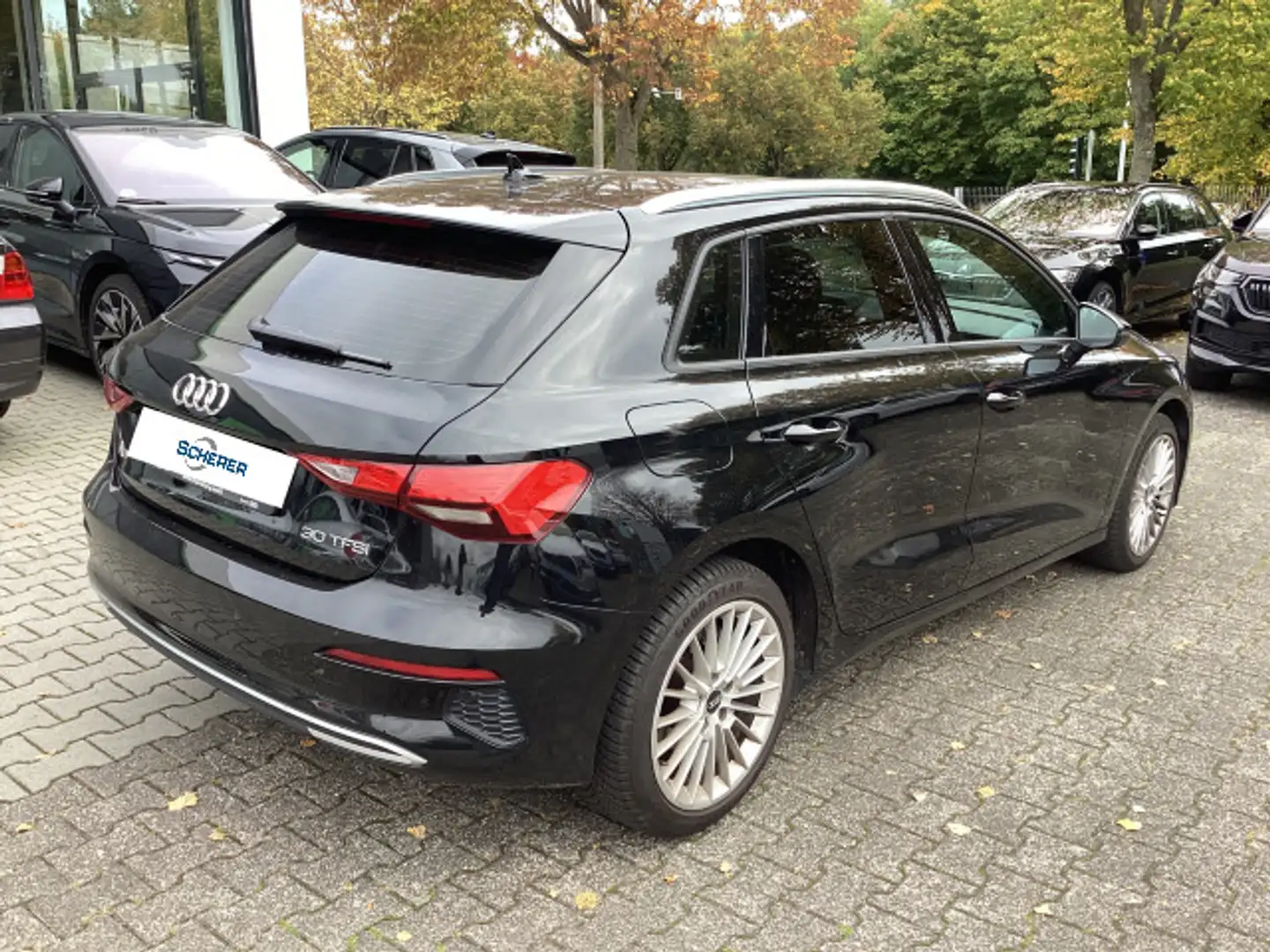 Audi A3 30 TFSI advanced MHEV GRA, PDC, SHZ Schwarz - 2