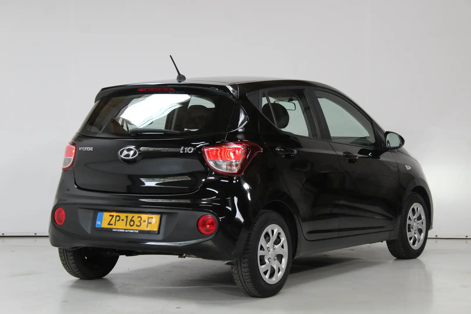 Hyundai i10 1.0i Comfort Airco | Cruise | Bluetooth Schwarz - 2
