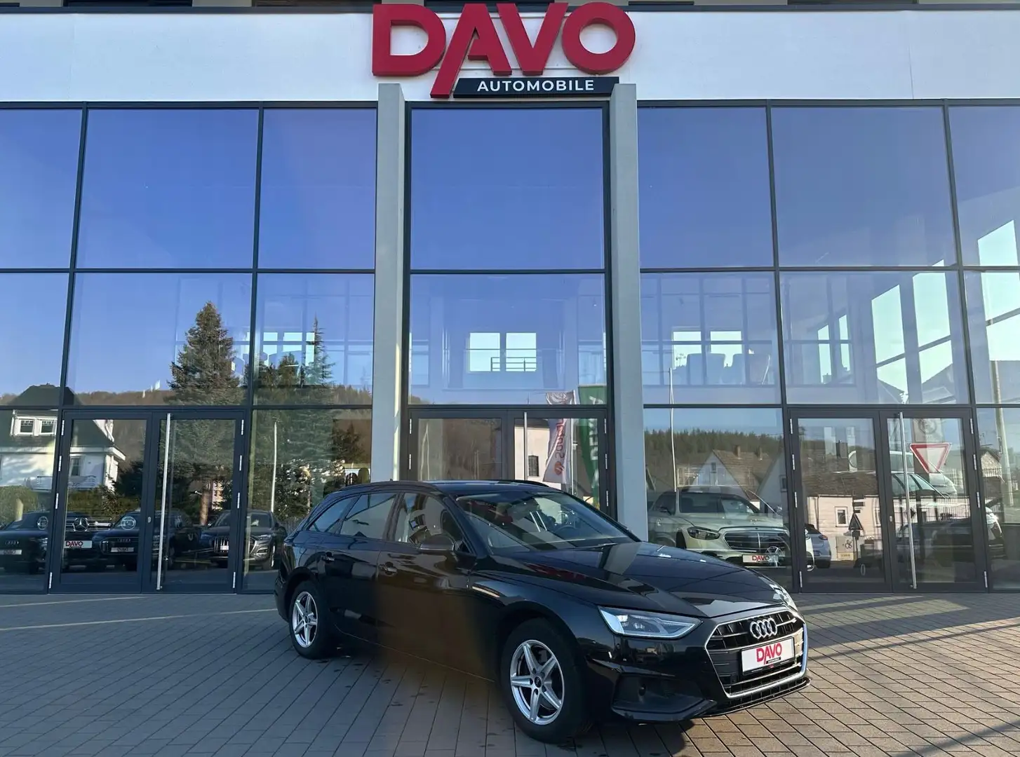 Audi A4 Avant 35 TDI S-tronic/R-Kamera/ACC Zwart - 1