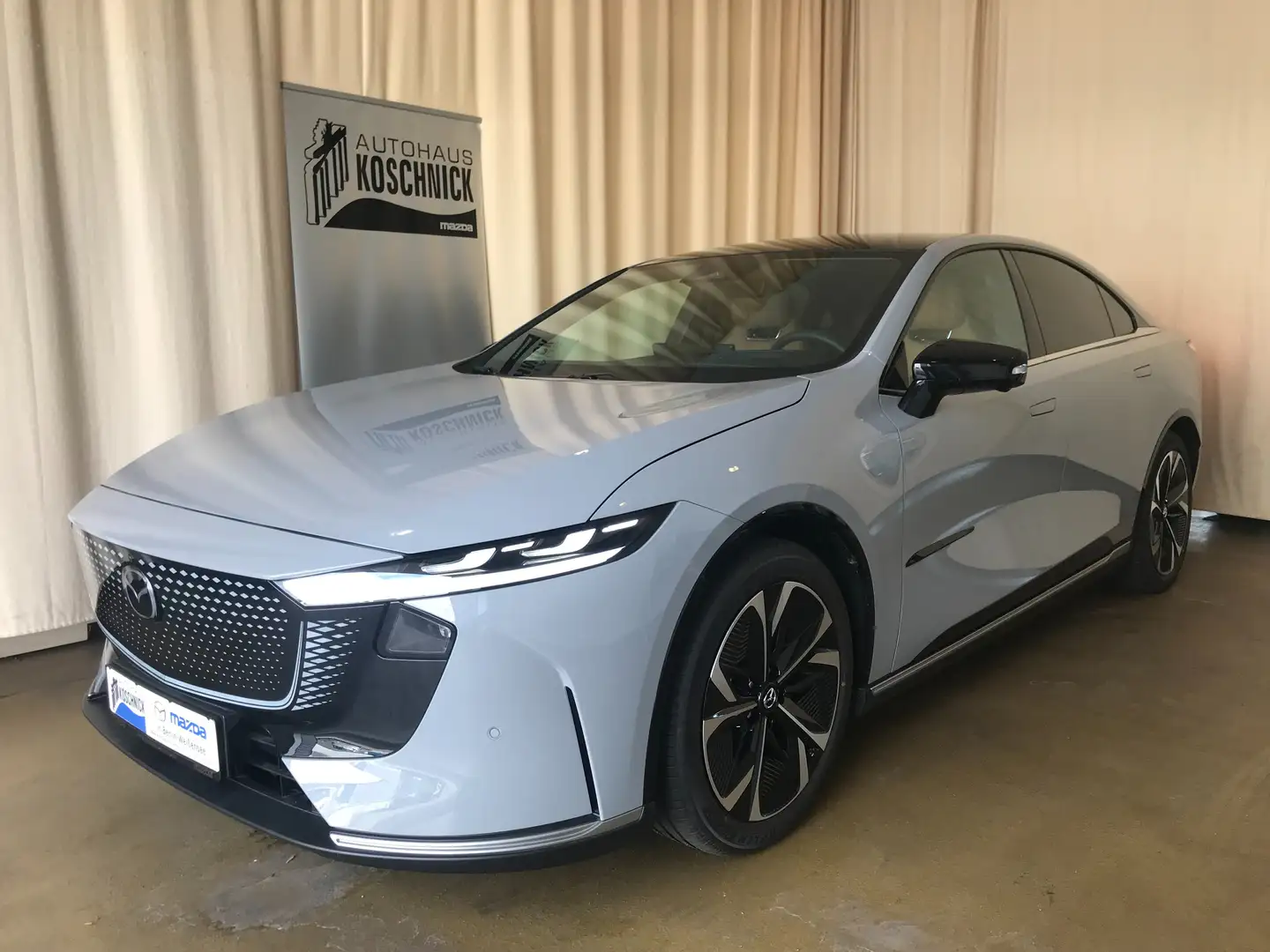 Mazda 6e 6e 5HB EV 258ps 1AT RWD Takumi Plus Серый - 1