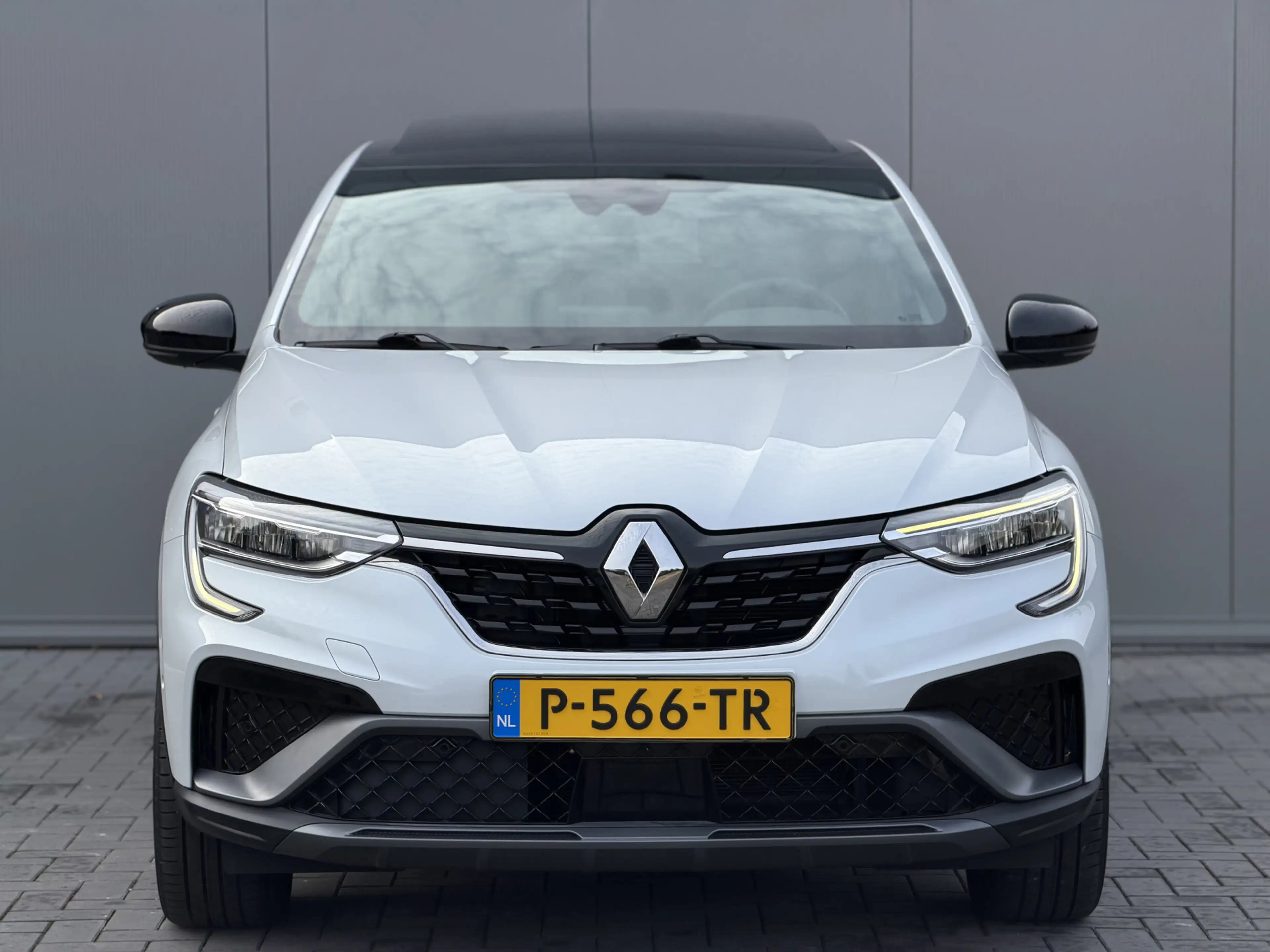 Renault Arkana 1.6 E-Tech Hybrid 145 R.S. Line | Panorama | Leder — photo 3