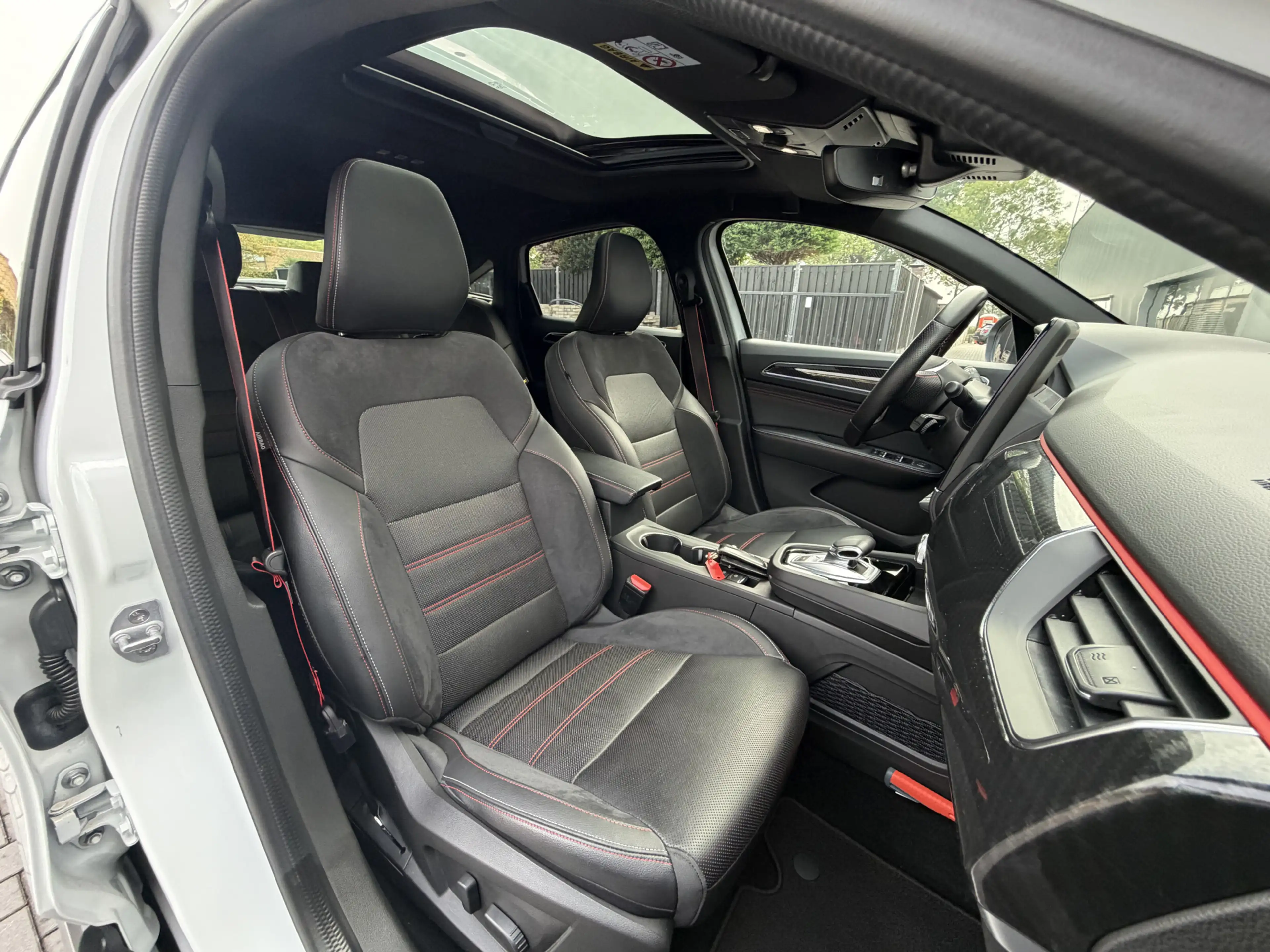 Renault Arkana 1.6 E-Tech Hybrid 145 R.S. Line | Panorama | Leder — photo 7