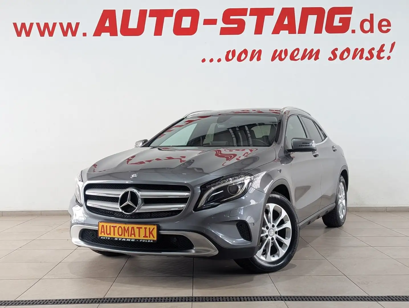 Mercedes-Benz GLA 200 CDI*ALLRAD+1.HAND+BI-XENON+NAVI+AHK* Grau - 1