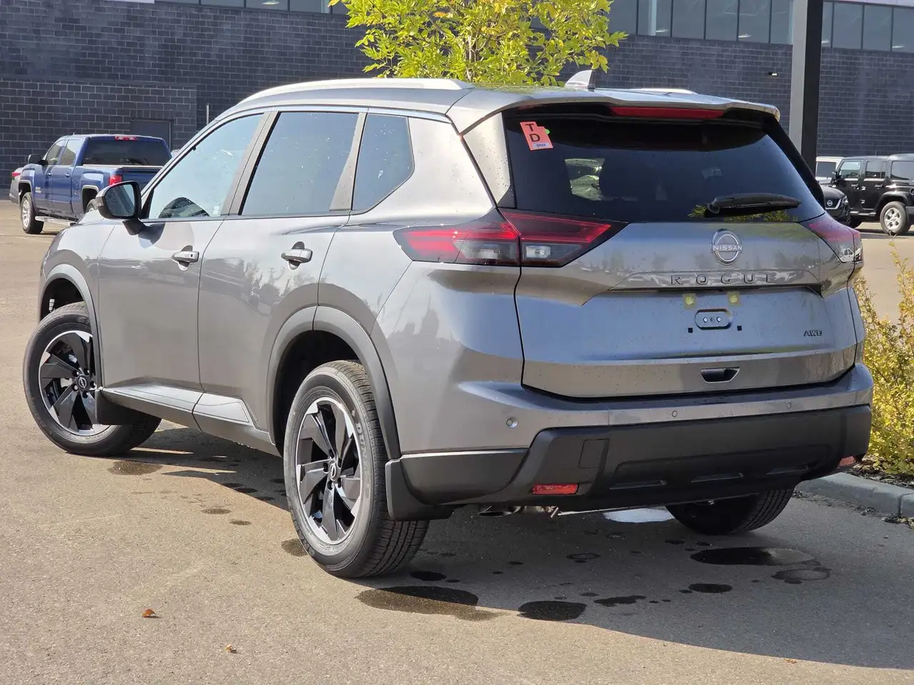 Nissan Rogue снимка Nissan Rogue