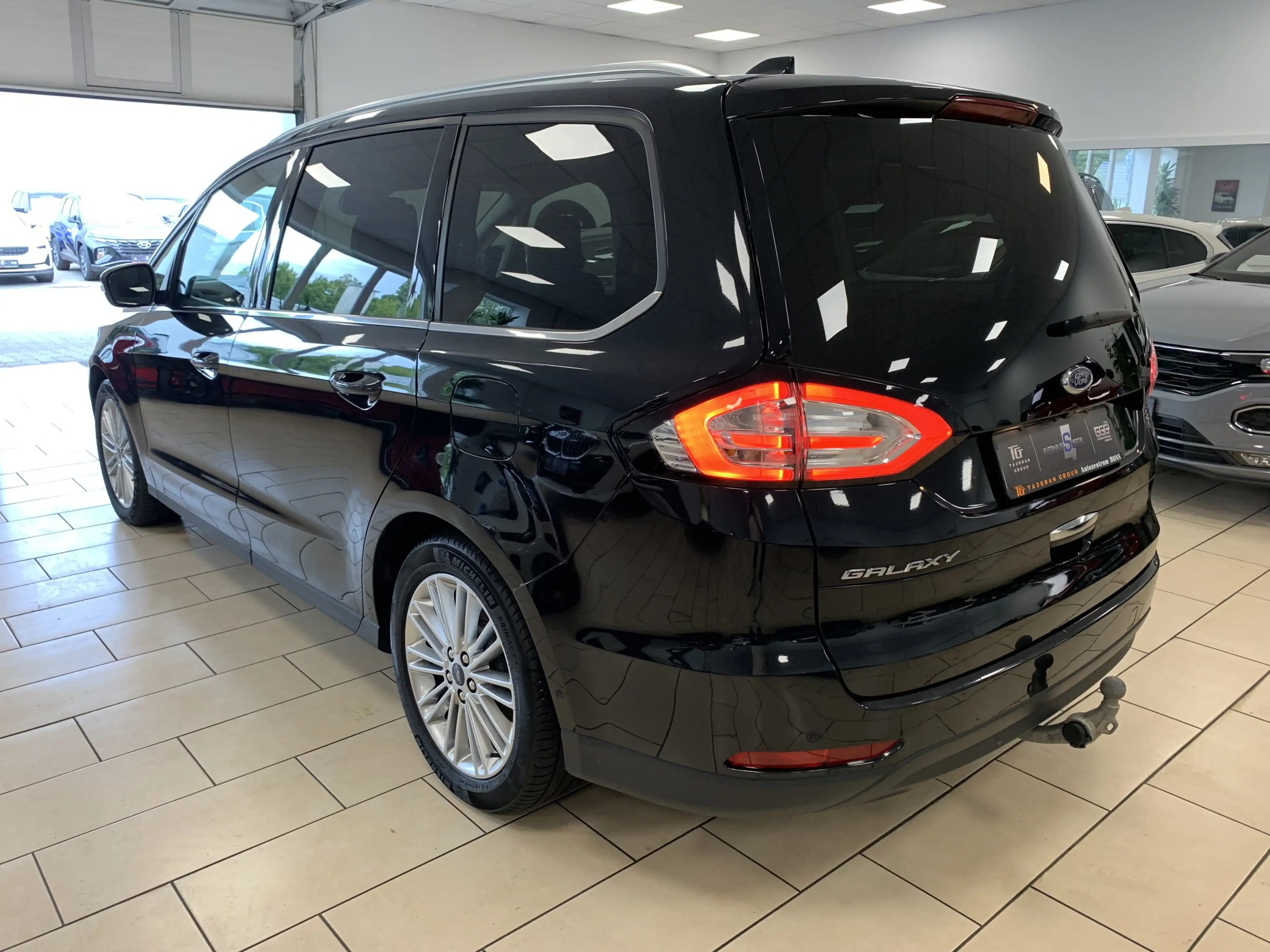 Ford Galaxy Titanium 7-Sitzer AHK Leder Ambientelicht — photo 3