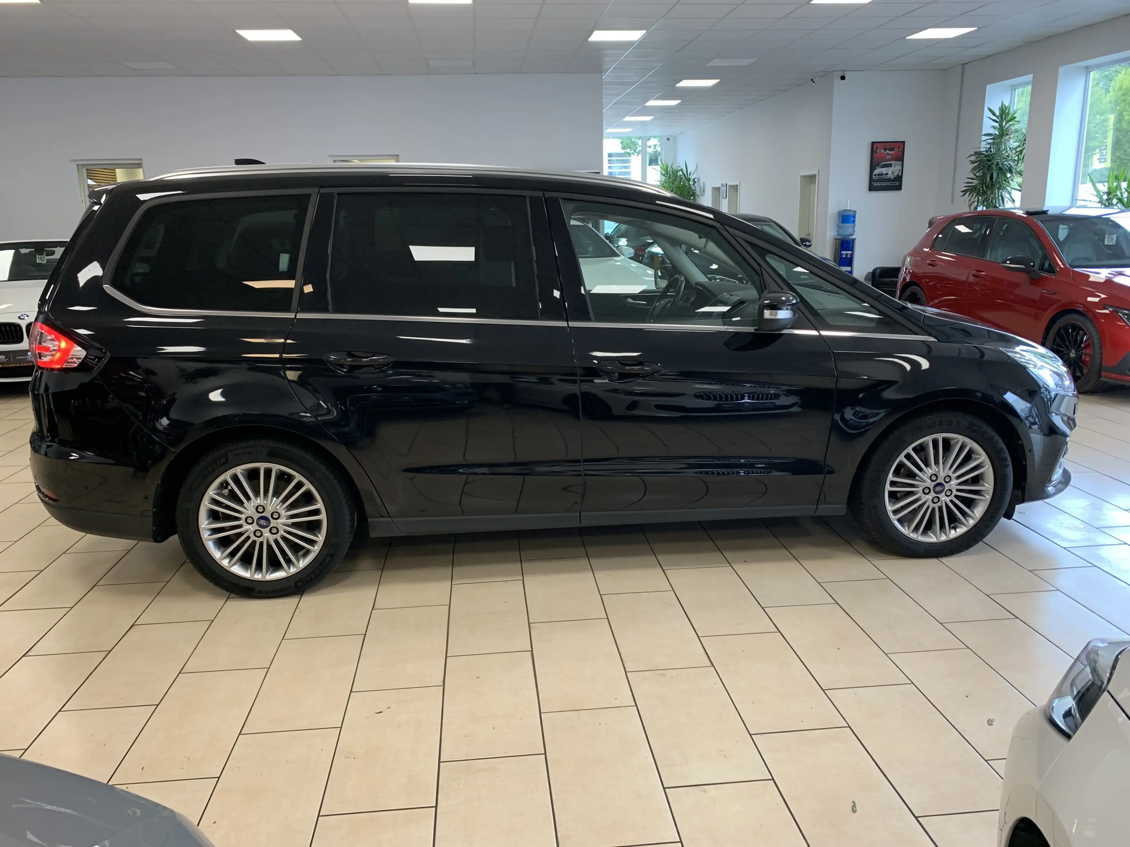 Ford Galaxy Titanium 7-Sitzer AHK Leder Ambientelicht — photo 4