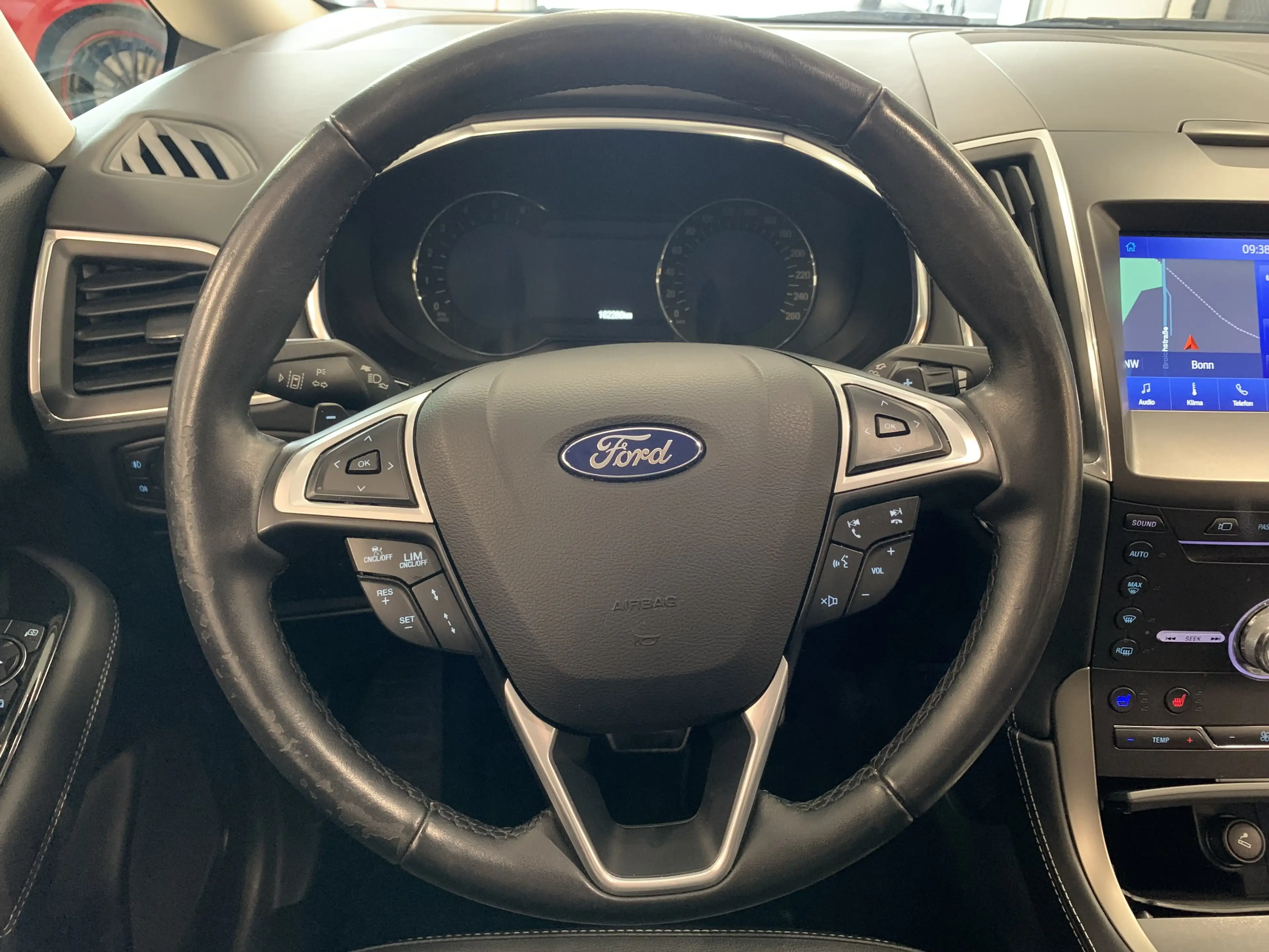 Ford Galaxy Titanium 7-Sitzer AHK Leder Ambientelicht — photo 11