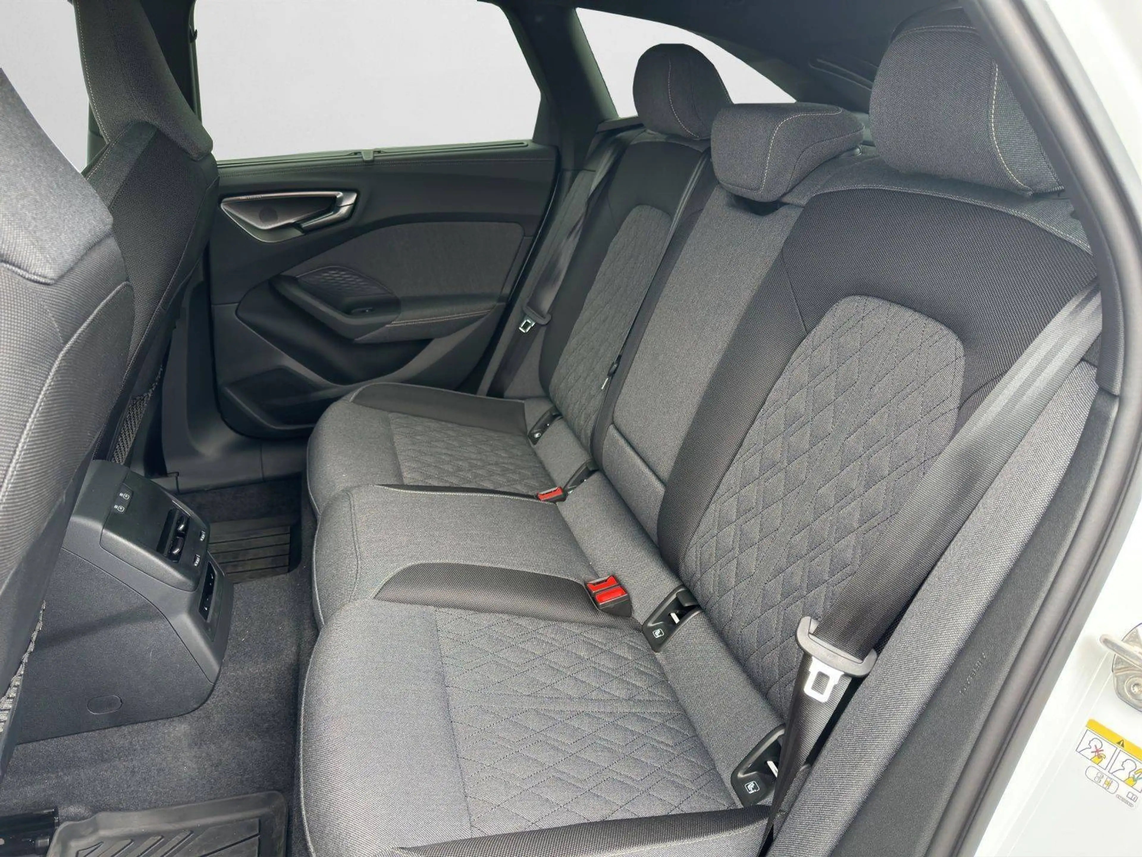 Audi A5 TDI quattro 150 kW edition one — photo 12