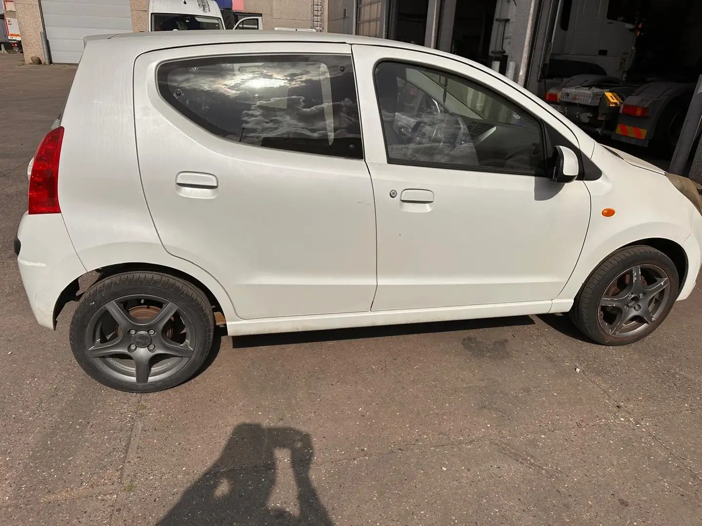 Nissan Pixo 1.0 acenta - 1