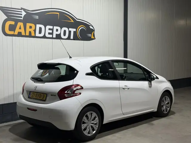 Peugeot 208 view 7