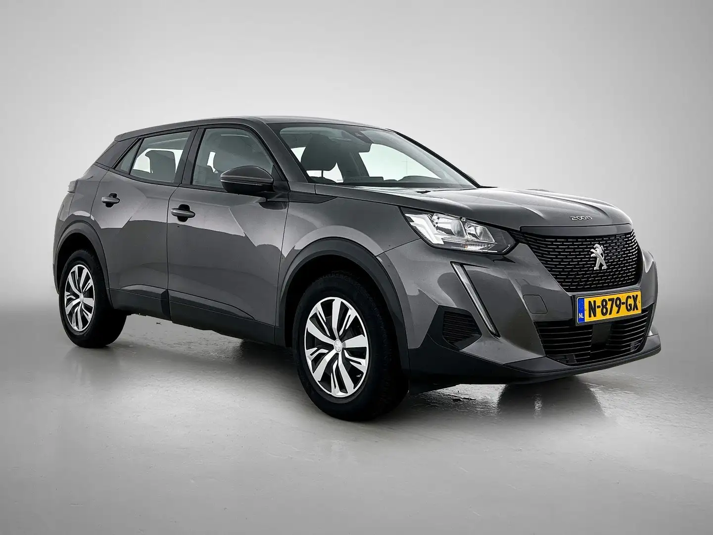 Peugeot 2008 1.2 Active 100pk | 1ste Eigenaar | Navigatie | Air Grijs - 2
