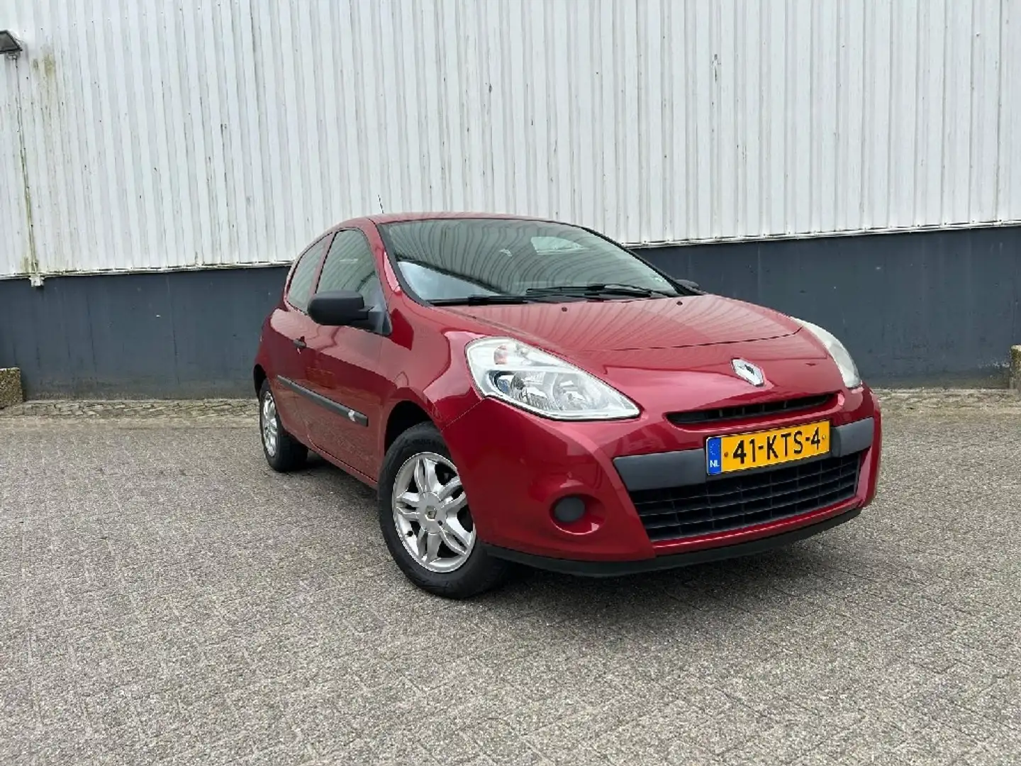 Renault Clio 1.2 Special Line Rosso - 2