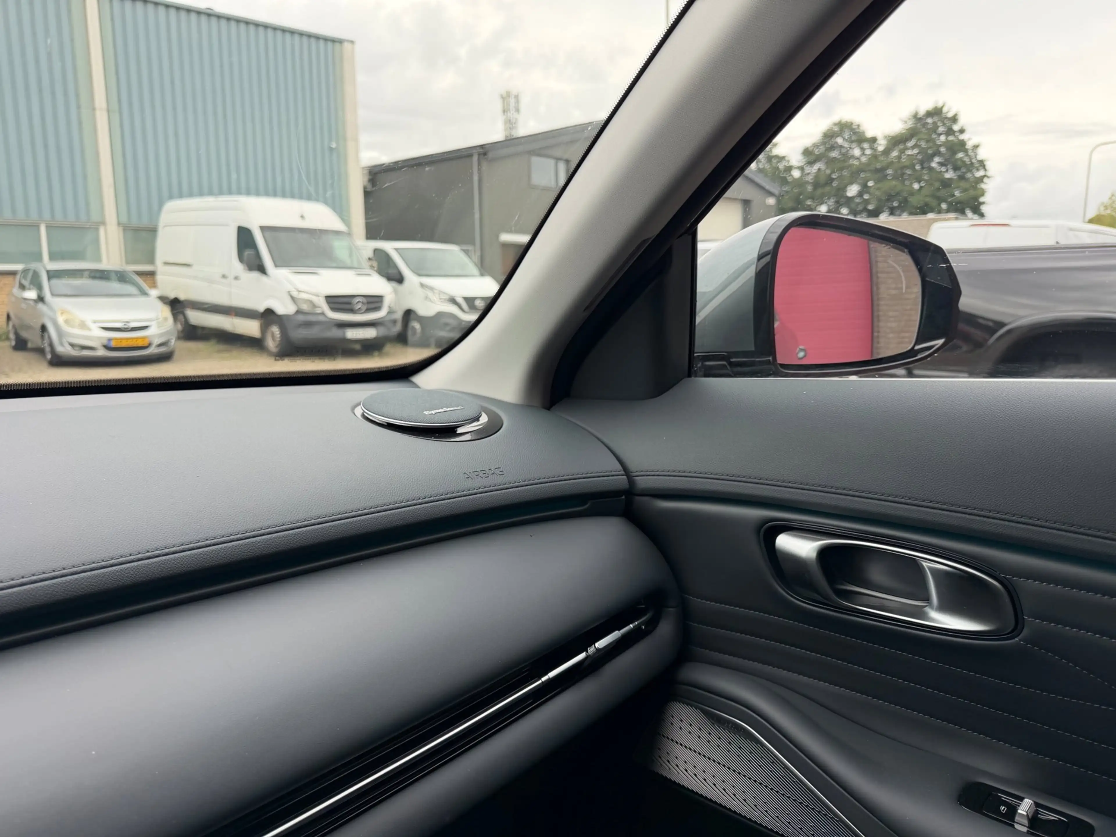 Geely Starray EM-i 1.5 Max+, Pano, 360, Memory — photo 13