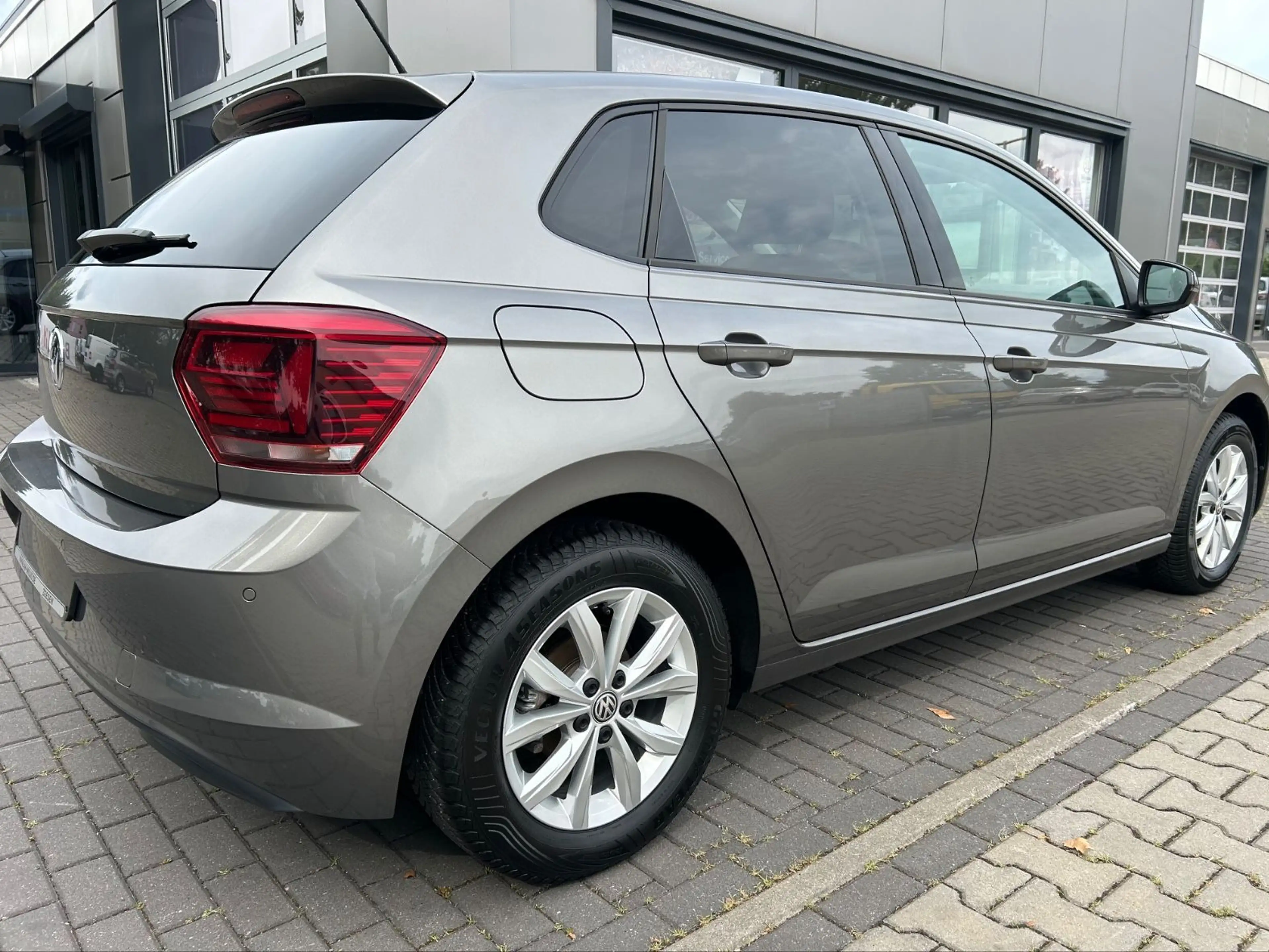 Volkswagen Polo 1.0 TSI Highline — photo 6