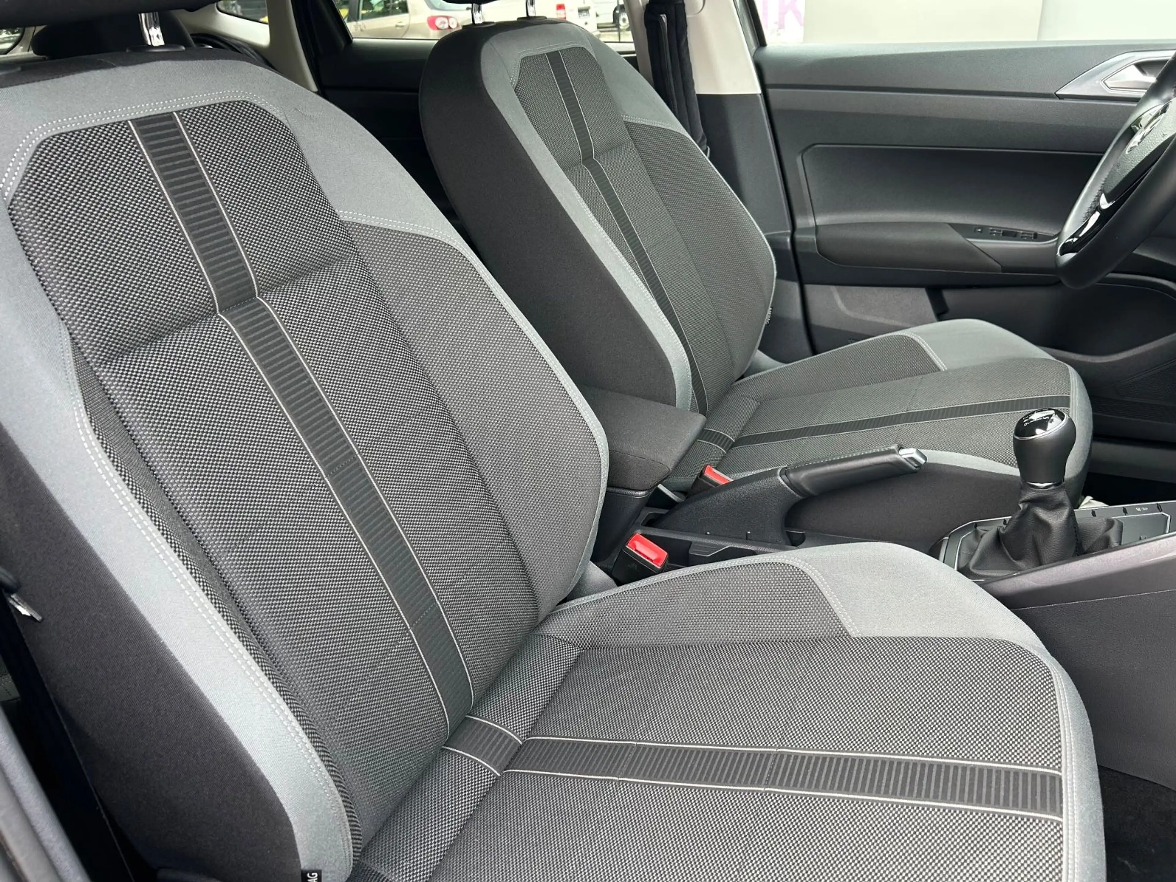 Volkswagen Polo 1.0 TSI Highline — photo 11