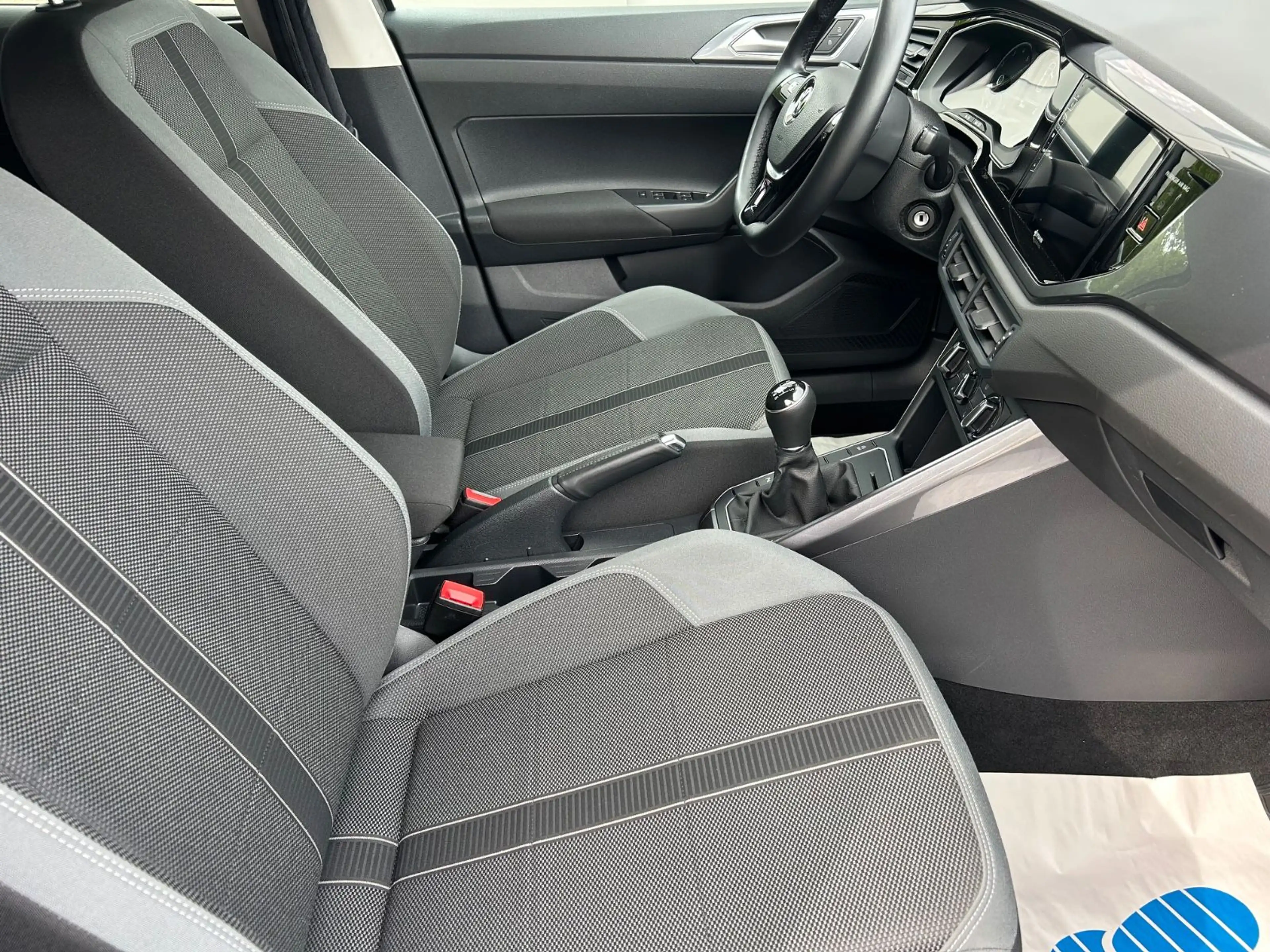 Volkswagen Polo 1.0 TSI Highline — photo 9