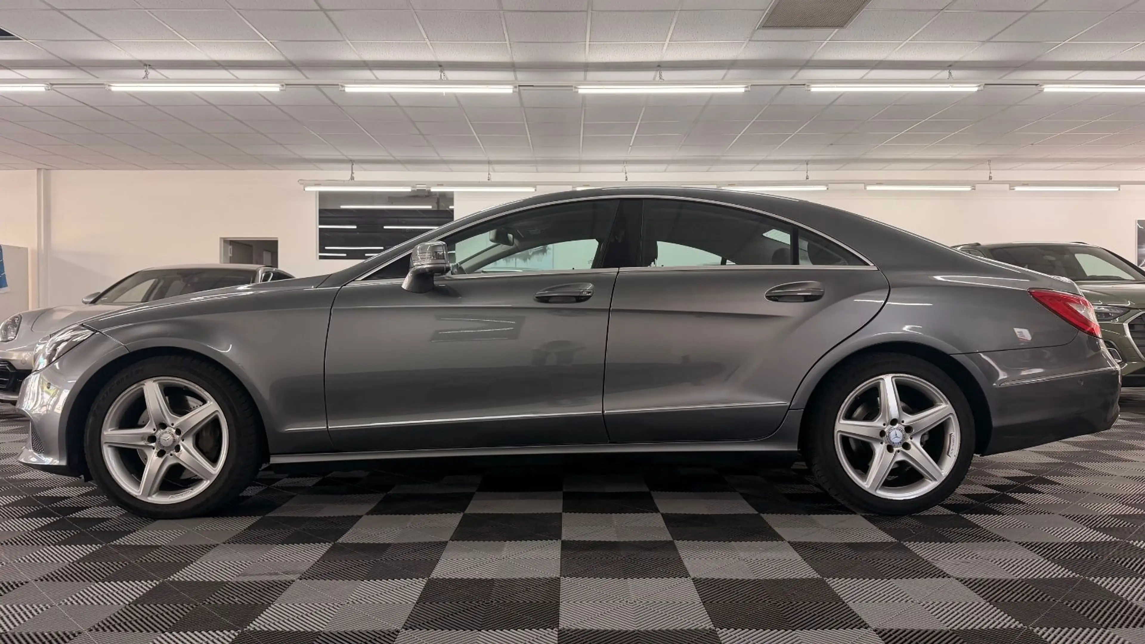 Mercedes-Benz CLS 350 BlueTec / d — photo 6