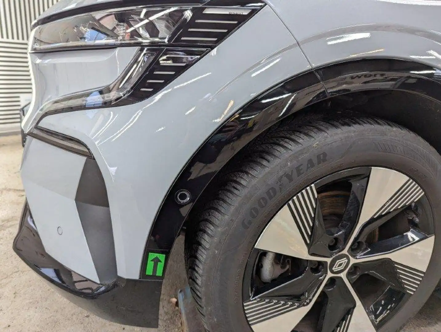 Renault Megane E-Tech Mégane Equilibre standard charge EV40 130HP 96 ... Grau - 1