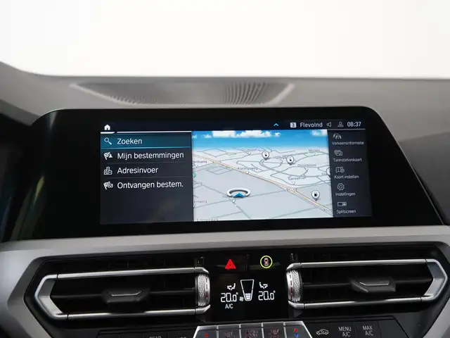 BMW 3 Series view 14