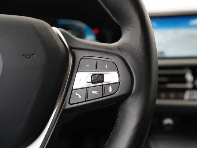 BMW 3 Series view 10