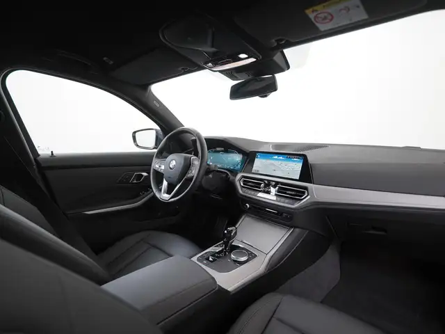BMW 3 Series view 2