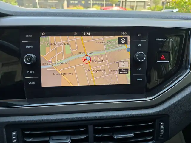 Volkswagen Polo view 12