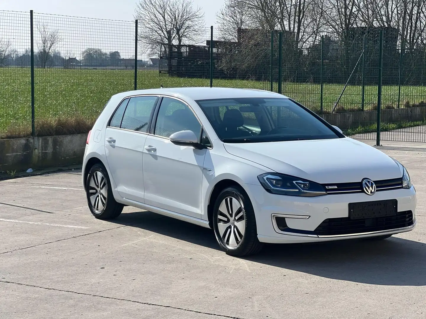 Volkswagen e-Golf - 1