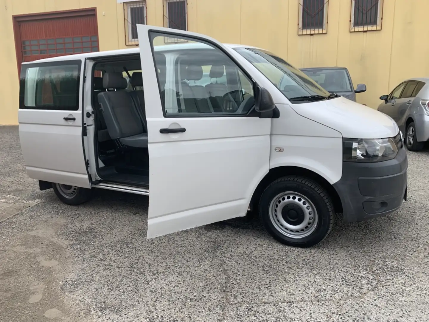 Volkswagen Transporter Kombi PRO 2.0TDI BMT Techo Medio 4M 14 Blanco - 1