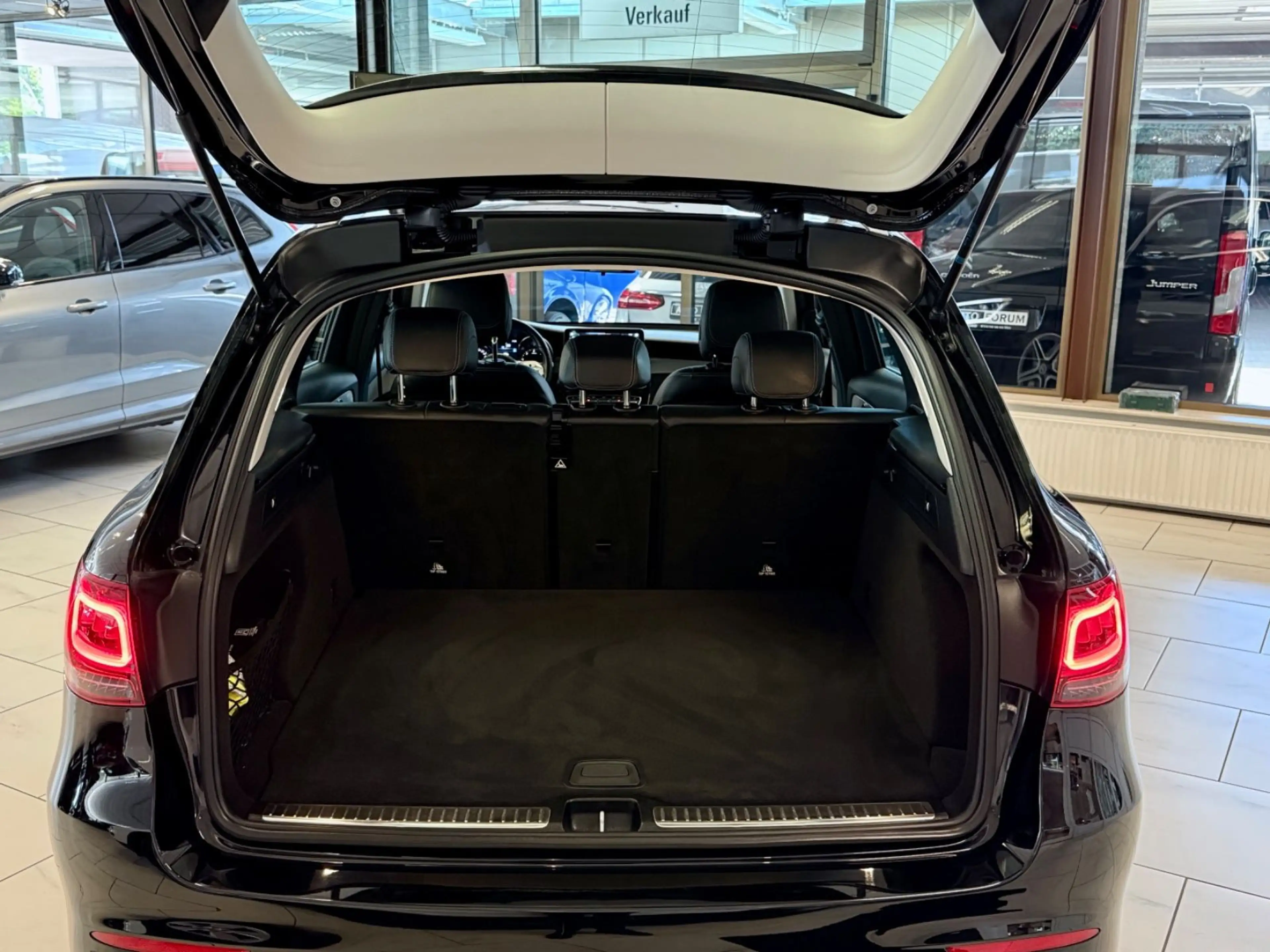 Mercedes-Benz GLC 220 d 4M 3x AMG-LINE WIDE LEDER CAM LED SHZ — photo 12