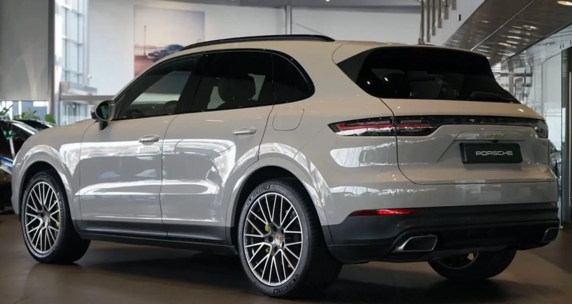 Porsche Cayenne E-Hybrid PASM*KAMERA Gris - 2