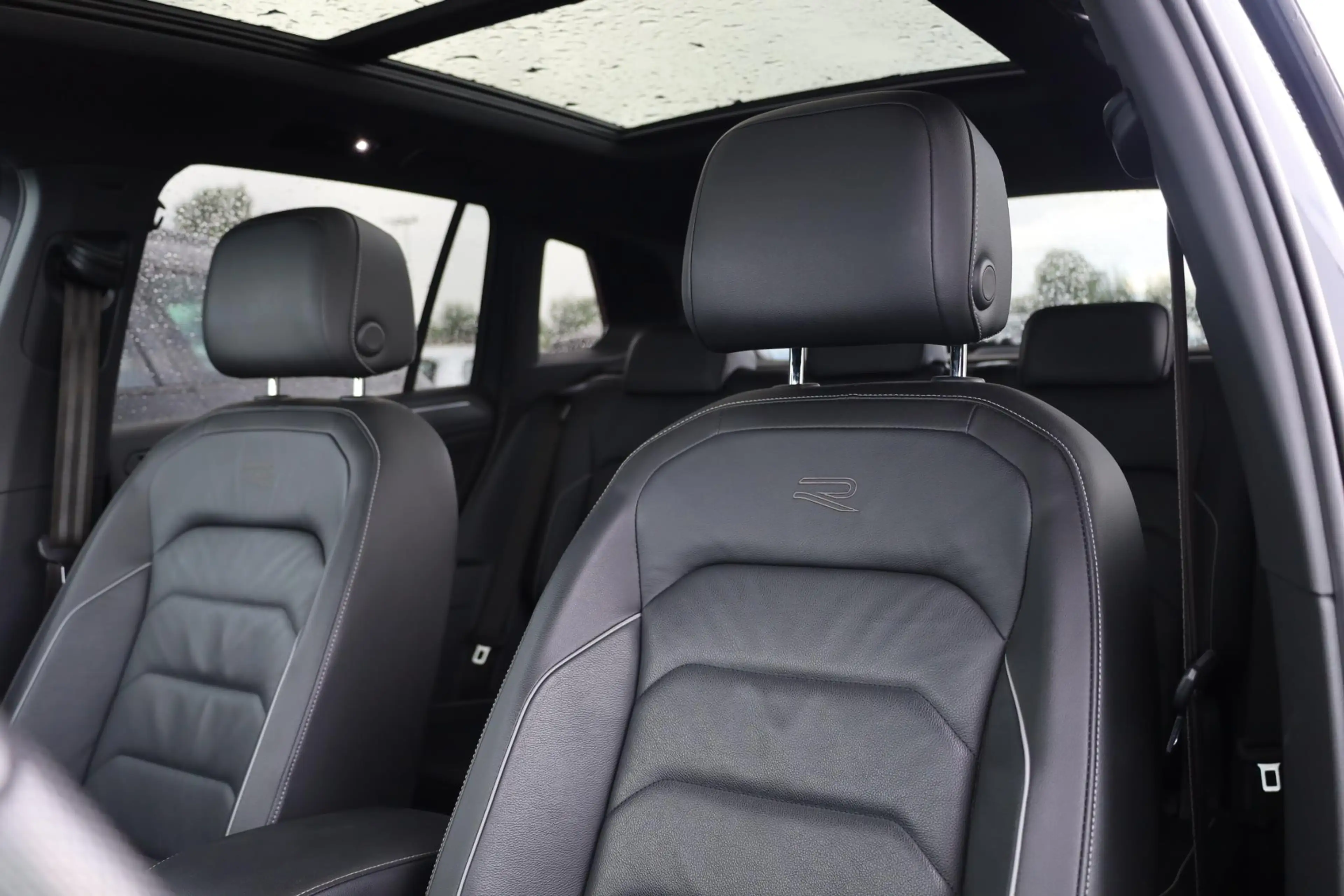Volkswagen Tiguan 1.4 TSI eHybrid R-Line Business+ 245PK / 180kW DSG — photo 12