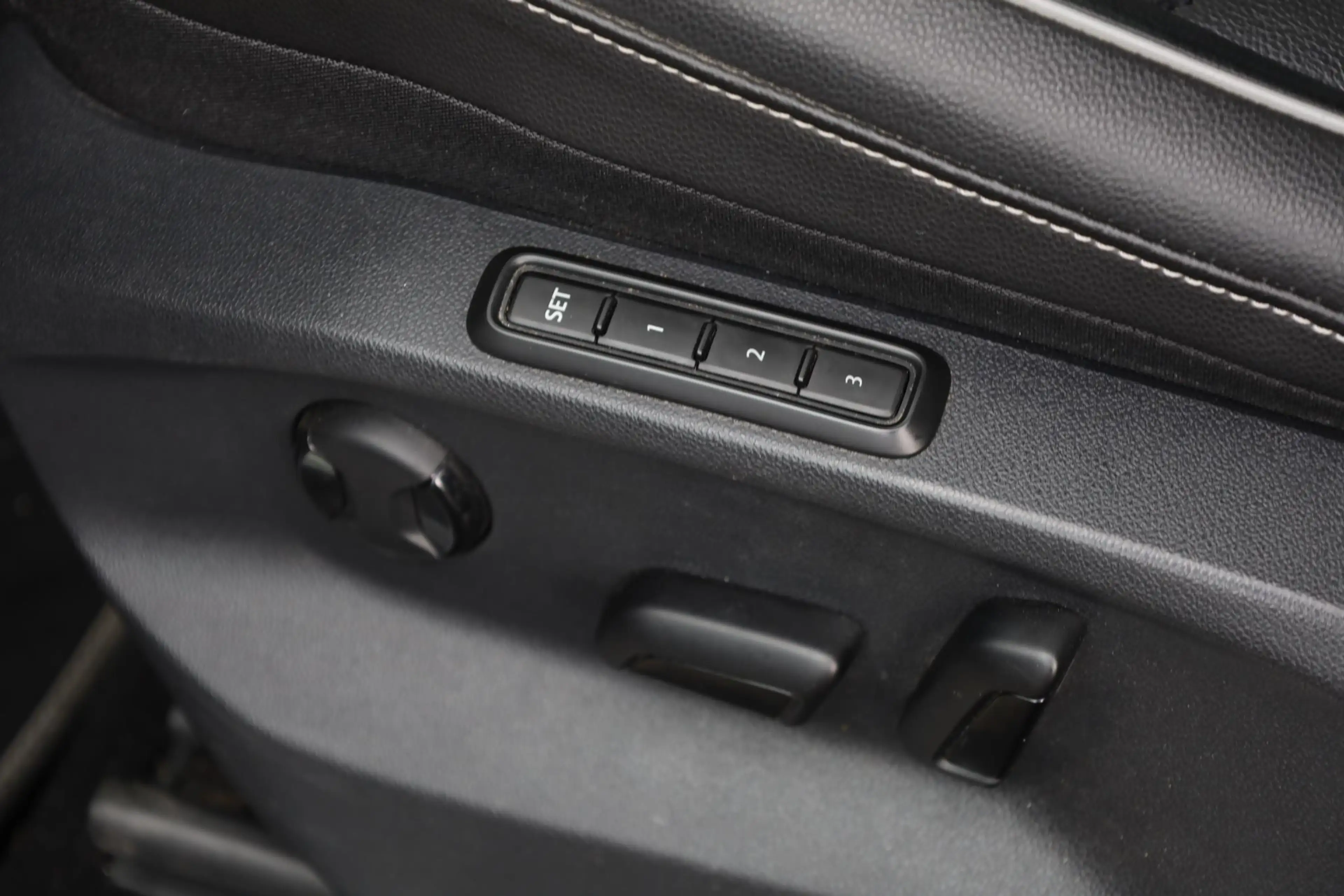 Volkswagen Tiguan 1.4 TSI eHybrid R-Line Business+ 245PK / 180kW DSG — photo 13