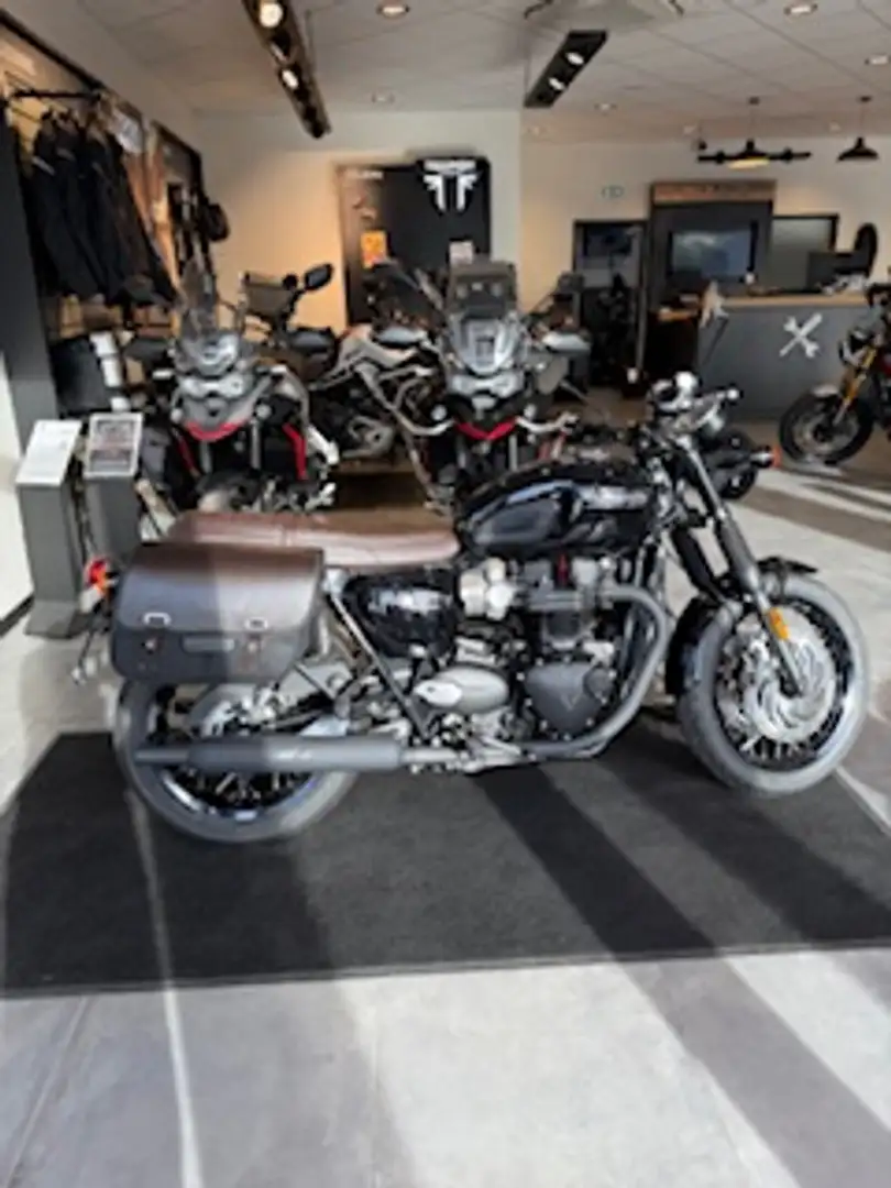 Triumph Bonneville T120 Noir - 2