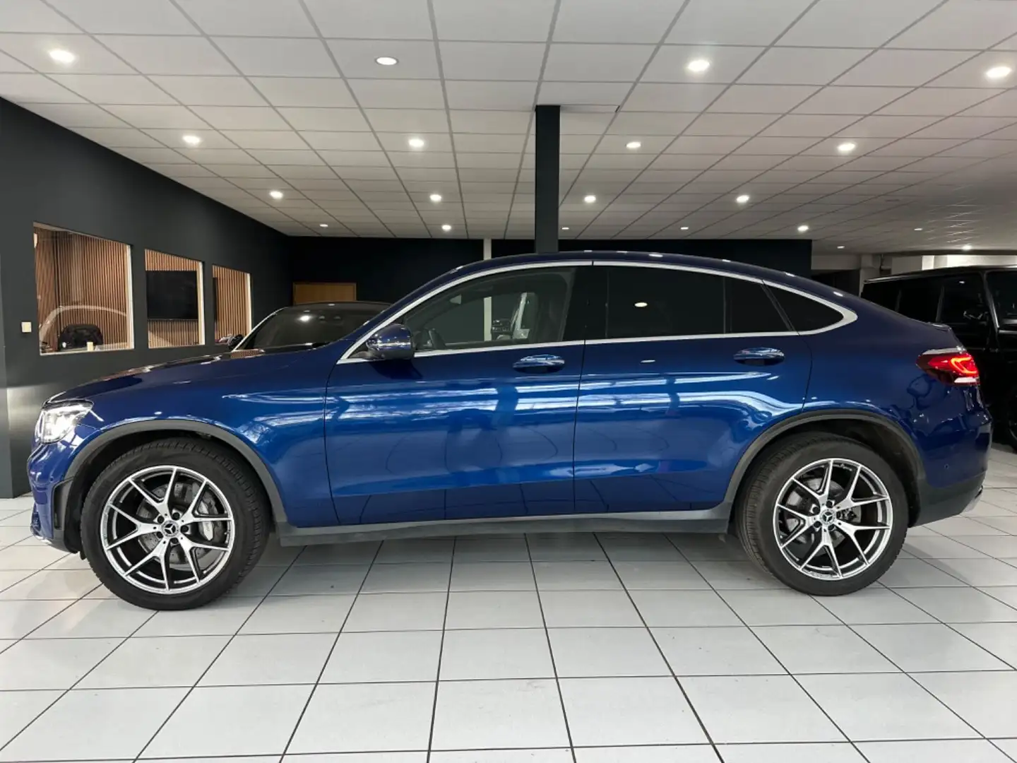 Mercedes-Benz GLC 400 d Coupe 4Matic*AMG*360*MBEAM*AHK*KEYLESS* Blau - 2