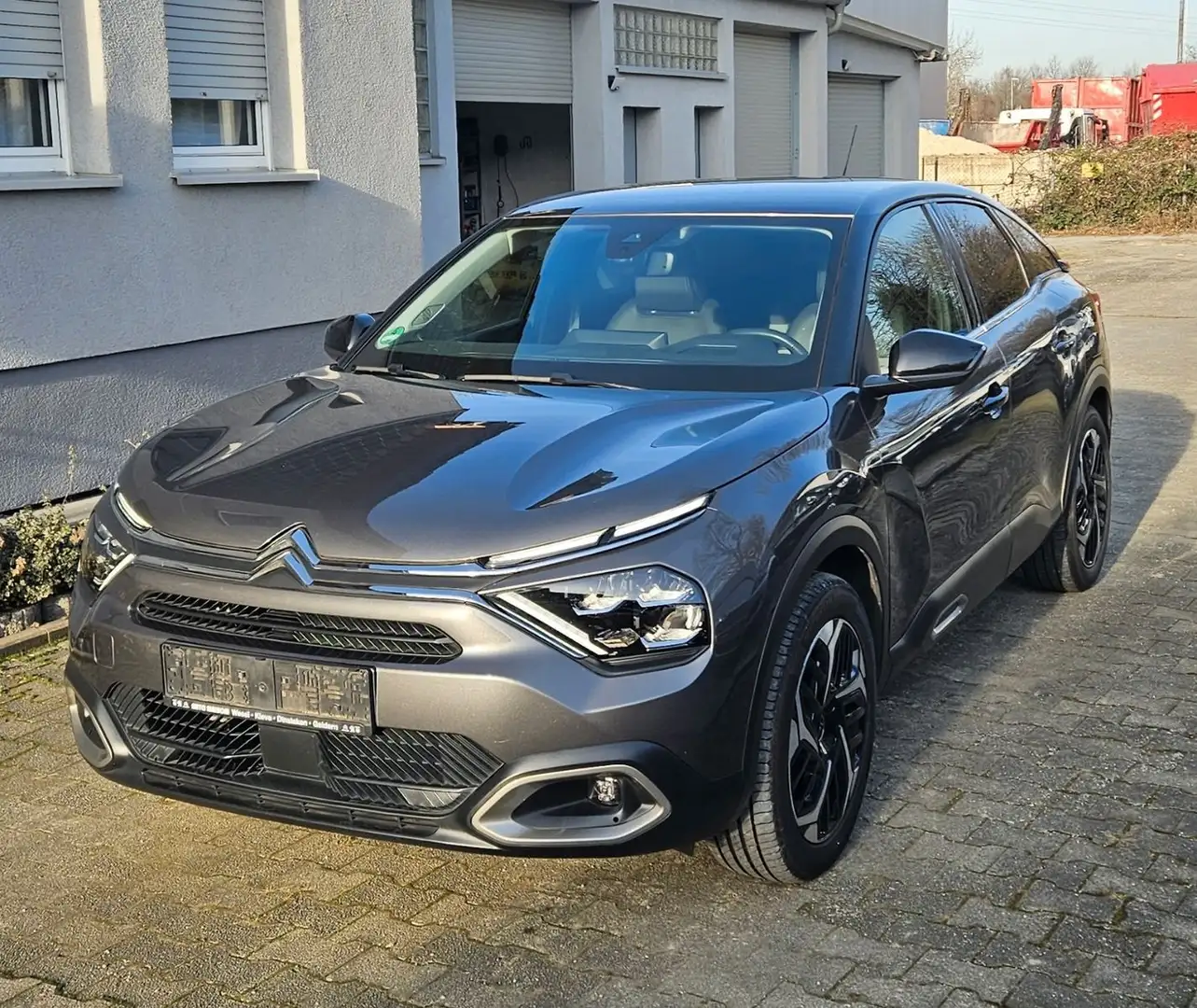 Citroen C4 Lim. Feel Pack Grau - 1