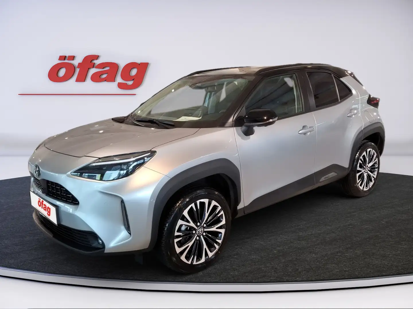 Toyota Yaris Cross 1.5 Hybrid Style AWD-i Aut. ALLRAD Silber - 1