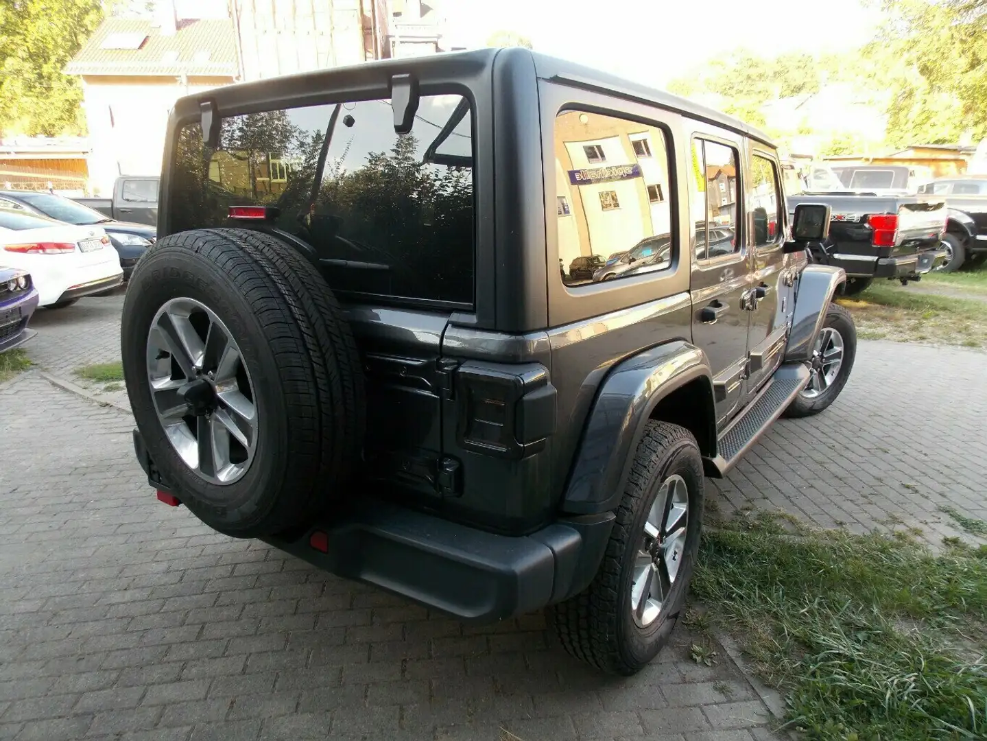 Jeep Wrangler 2.0 T-GDi Unlimited Sahara"Leder"Sitz u. Lenkradhe Grau - 2