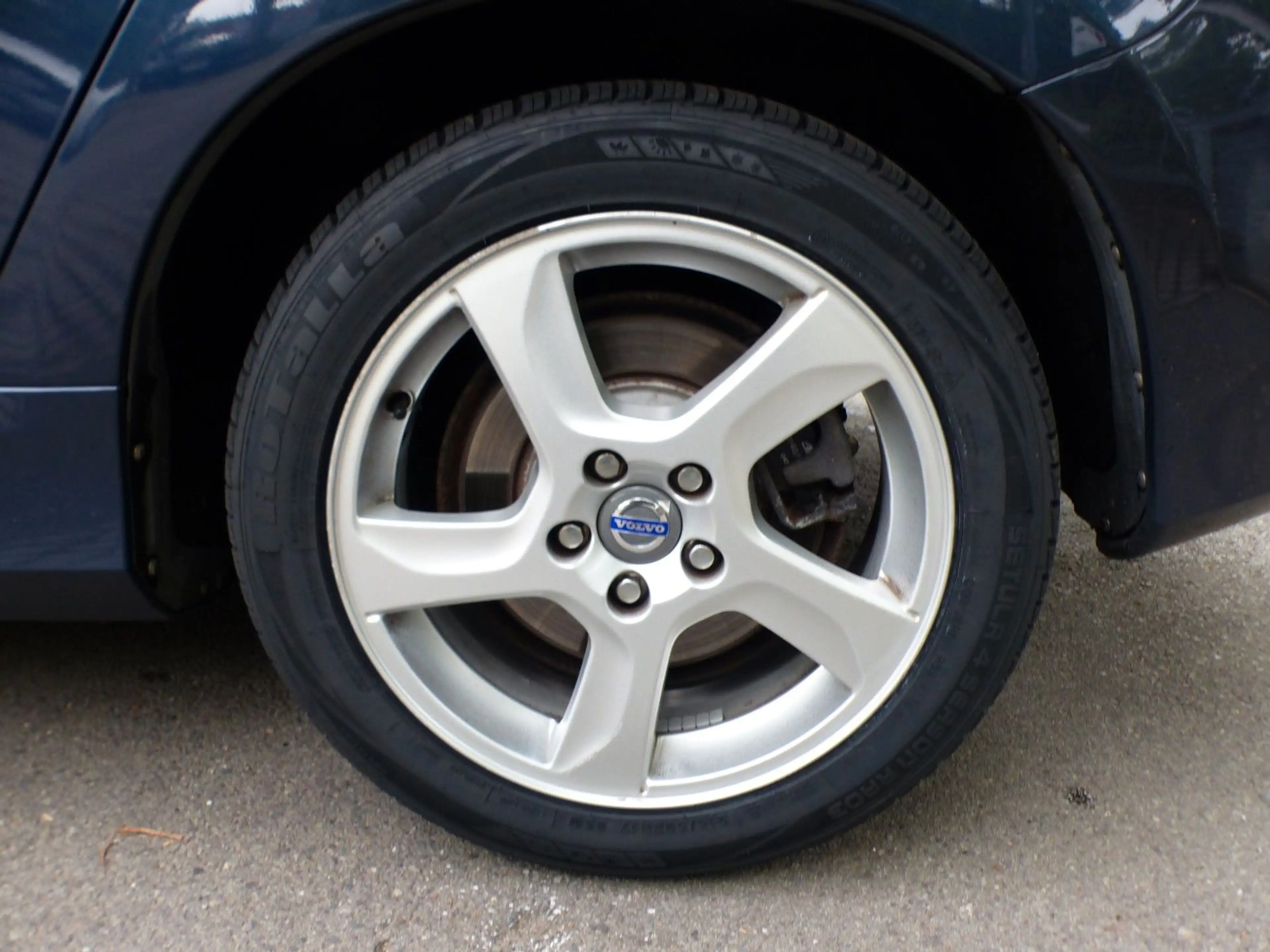Volvo S60 Lim. D3 Momentum Aut. Nav Parkhilfe Alu BT — photo 14