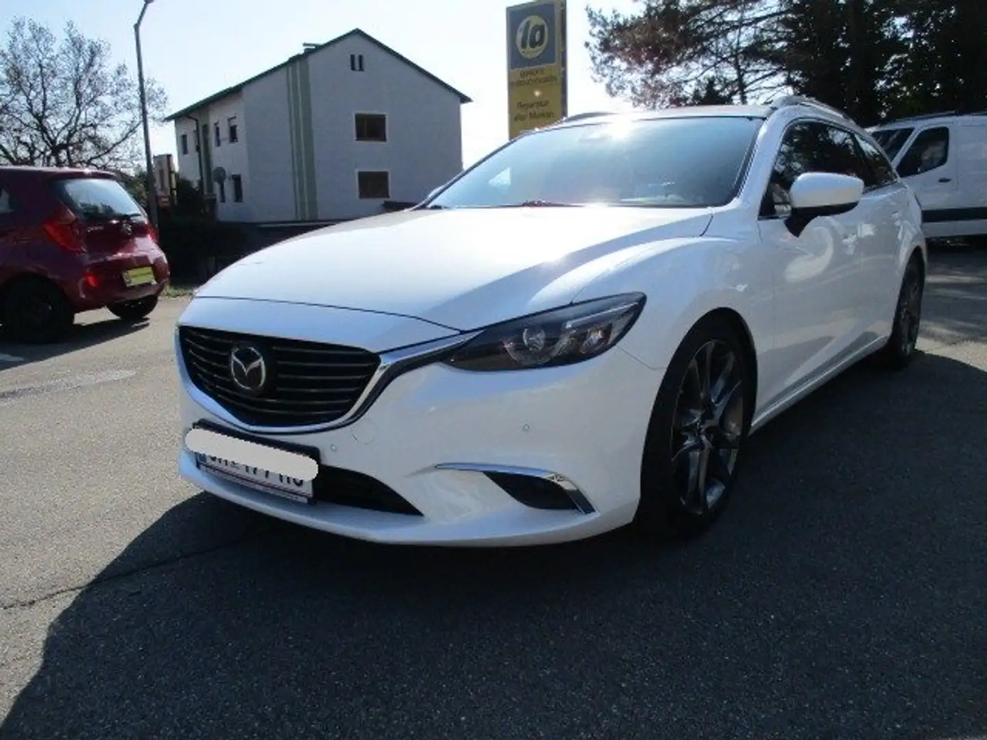 Mazda 6 SPC CD175 AWD AT Revolution Top PRIVATVERKAUF Weiß - 1