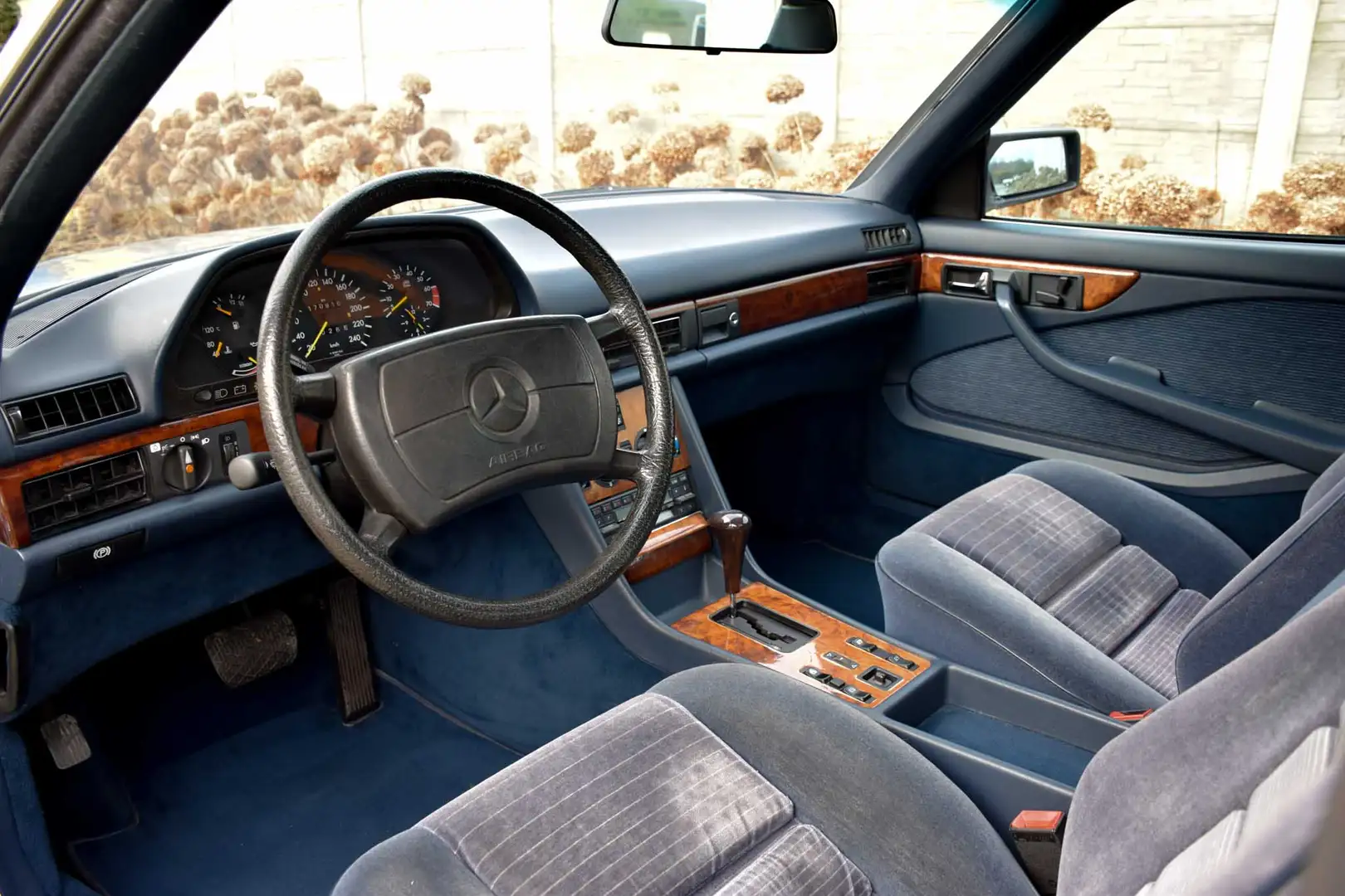 Mercedes-Benz 380 SEC Plateado - 2